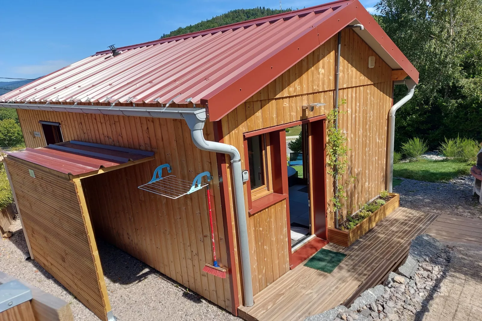 La Salamandre-Exterior in summer