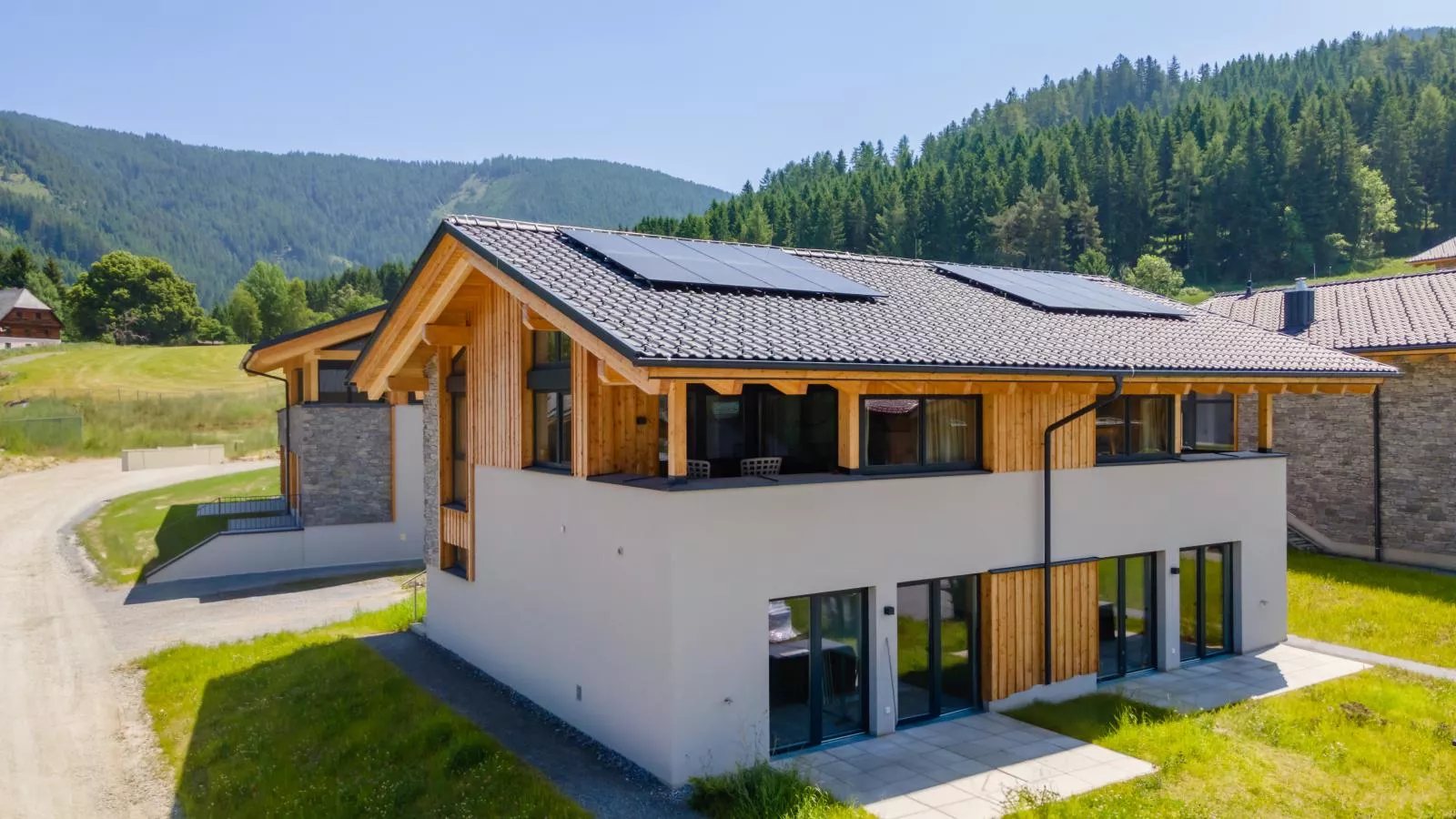 Grebenzen Lodge 51A-Exterior in summer