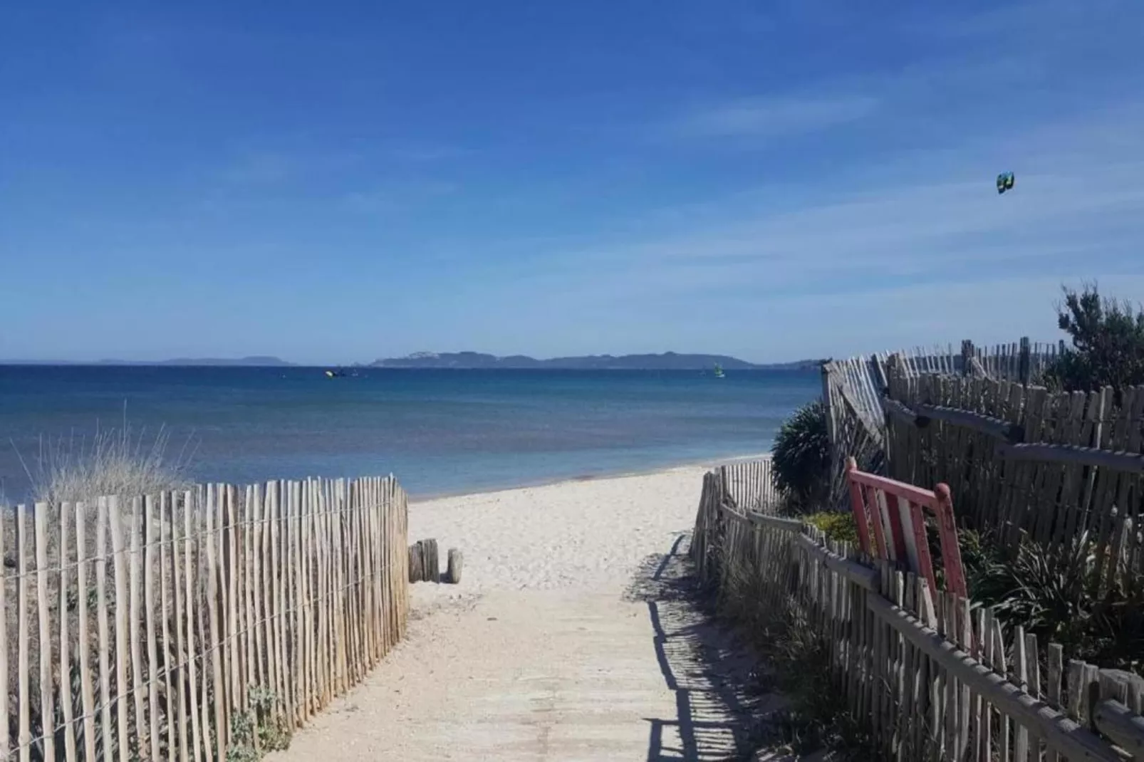 Le Riviera 1-Areas within 5km in summer