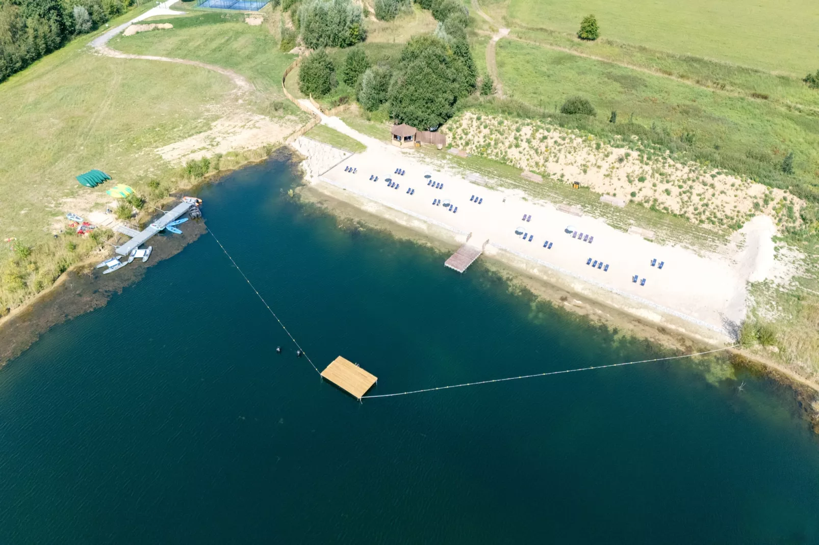 The Easy Accessible Leaf by YourNature-Gebiete Sommer 1 km