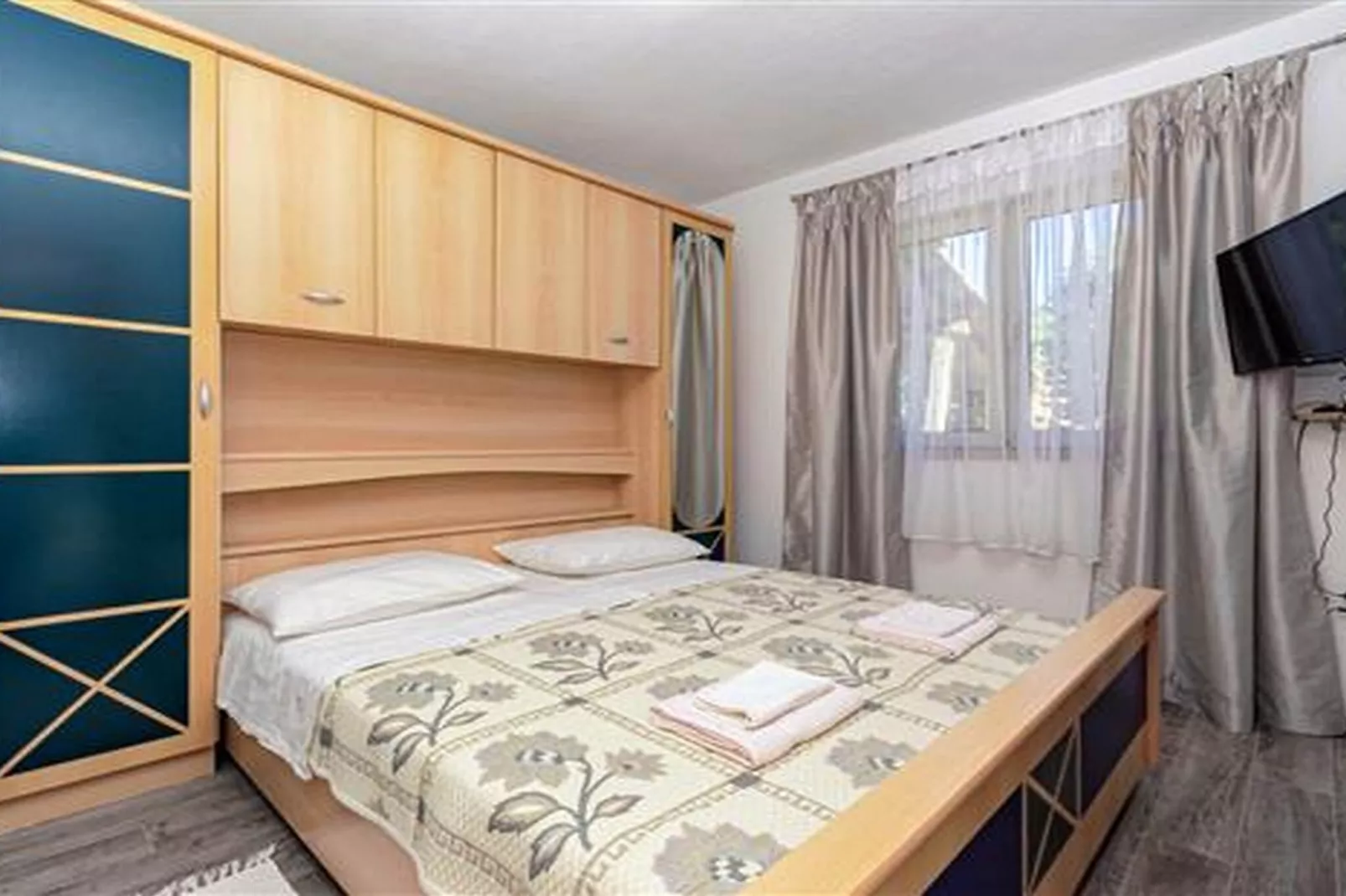 Apartments Radojković Lumbarda -One Bedroom Apartment with Terrace and Partial Sea View(A1)-Bedroom
