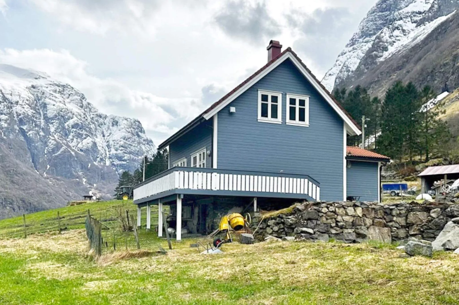 6 person holiday home in Gudvangen-By Traum