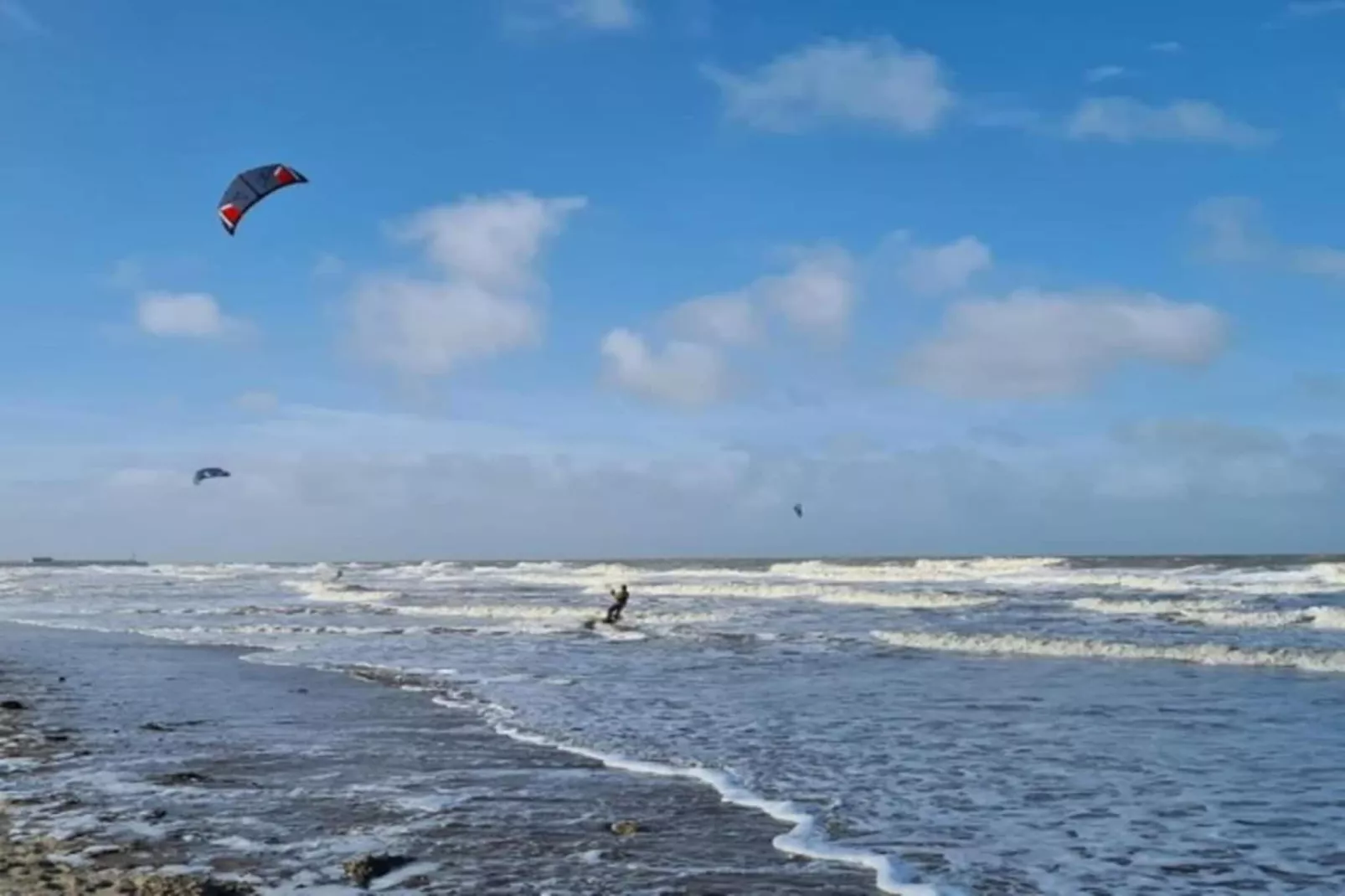 PAUL & VIRGINIE - 10TH-Areas within 1km in summer