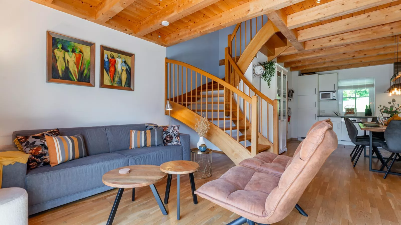Gailblick-Living room