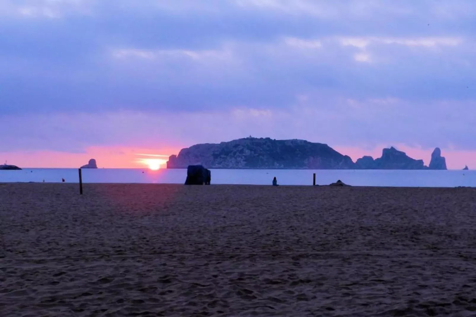 CAP CASTELL 8-A-Areas summer 1km