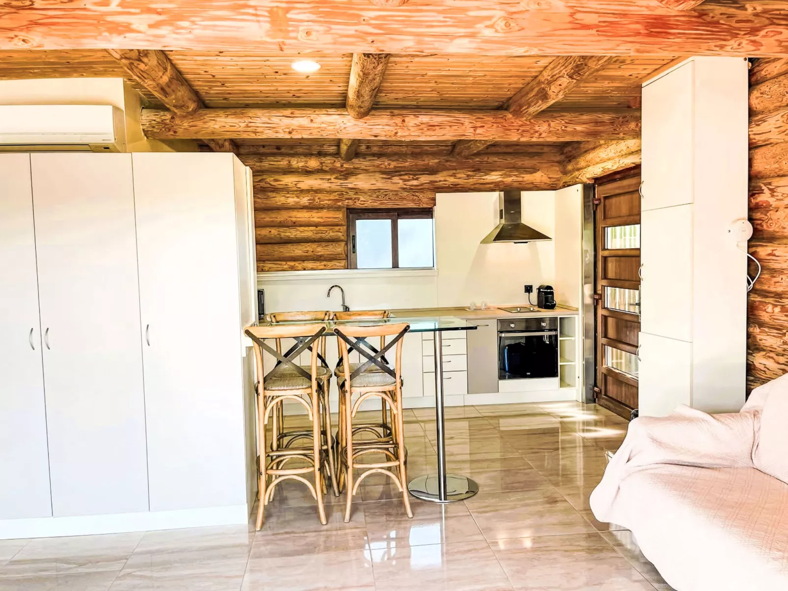 Chalet Double-Inside