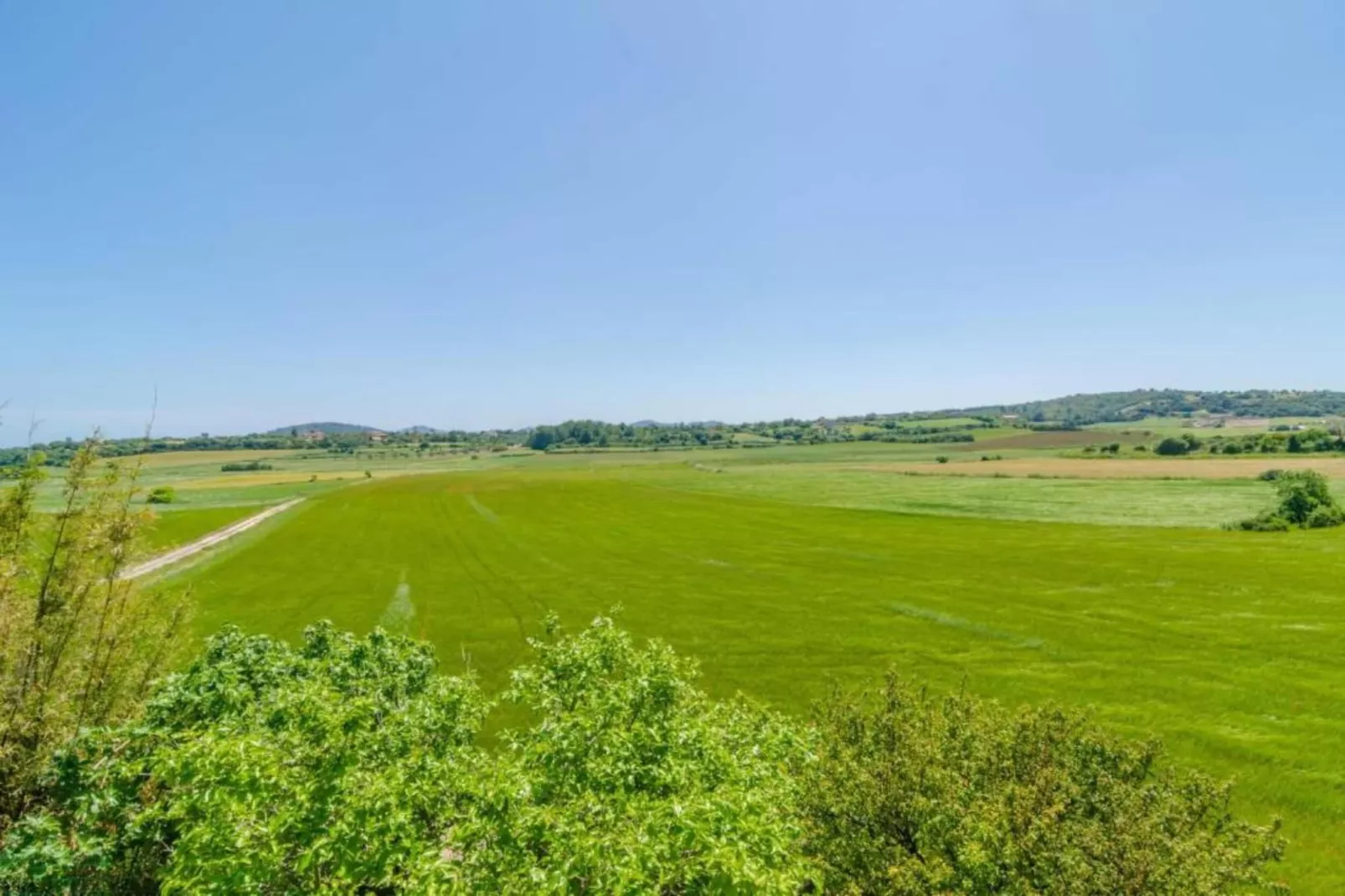 Pleta 8 PAX-Areas within 5km in summer