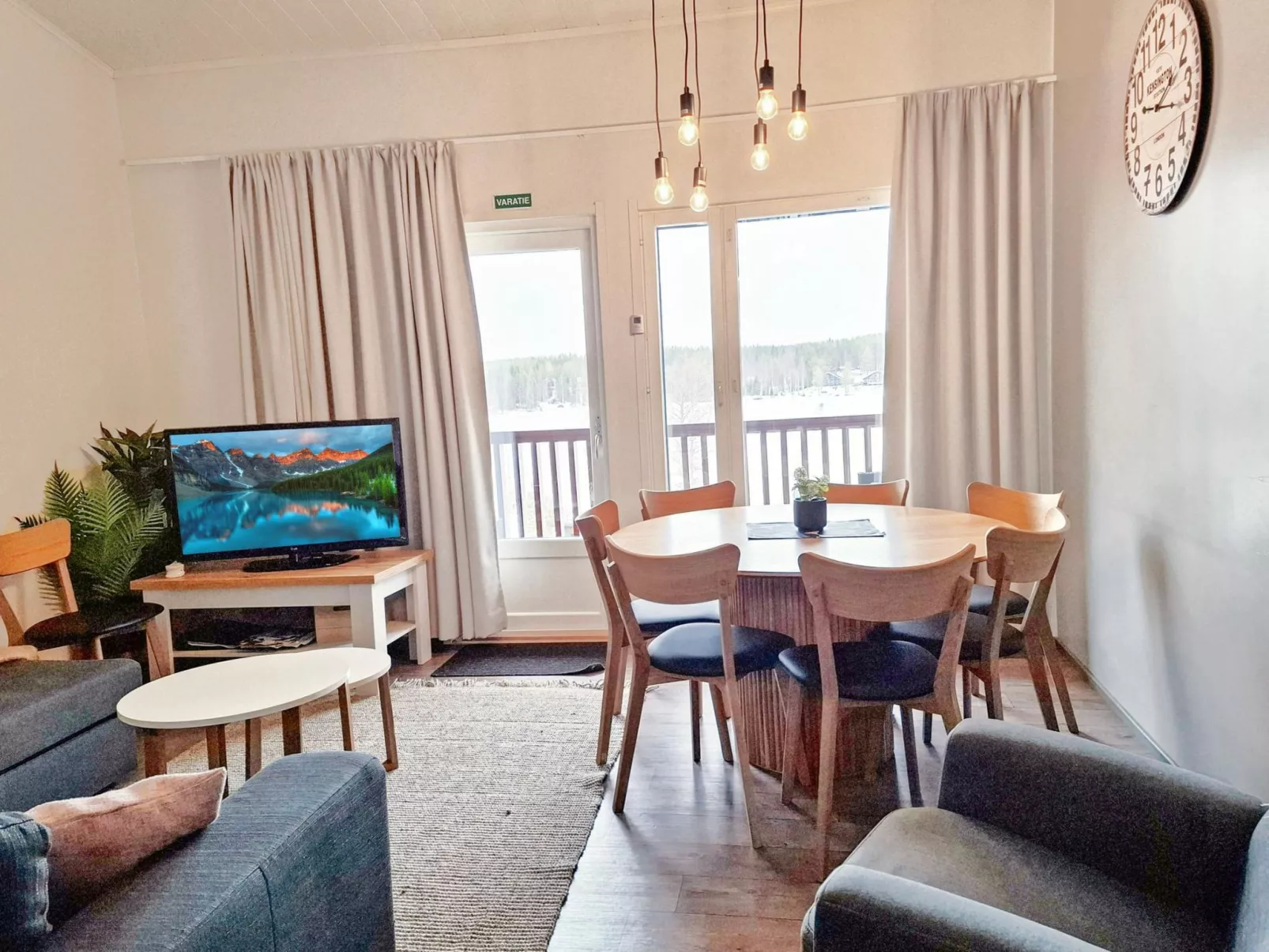 Skivillas 61 ukkohalla (b1)-Dedans