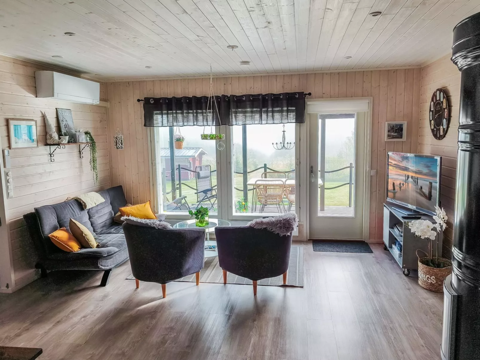 Kivilahti vuokatti-Drinnen