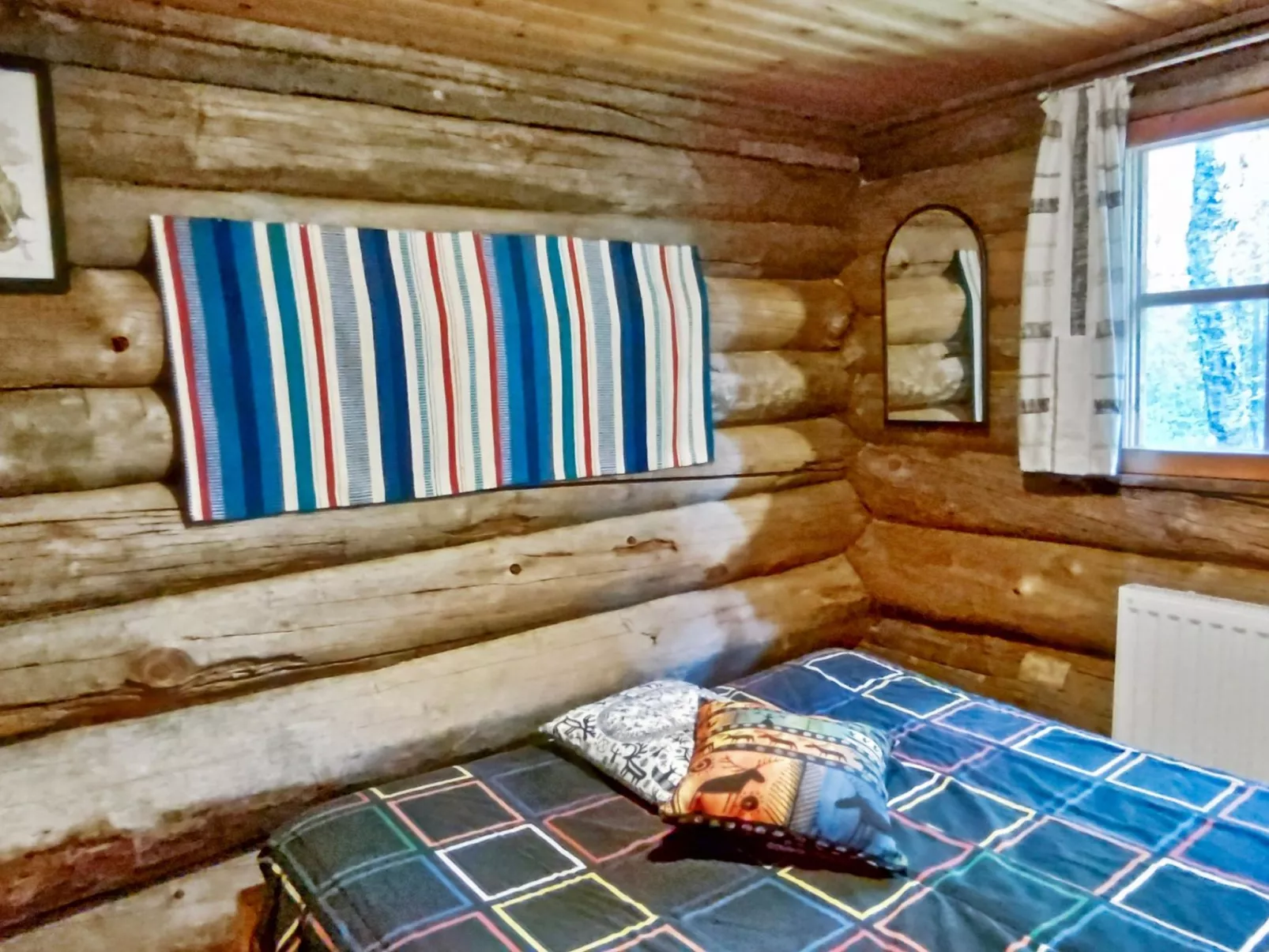 Salmentieva 2-Dedans