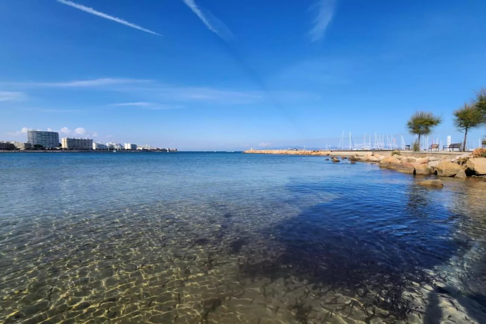 Can Tarra 1-Areas within 5km in summer