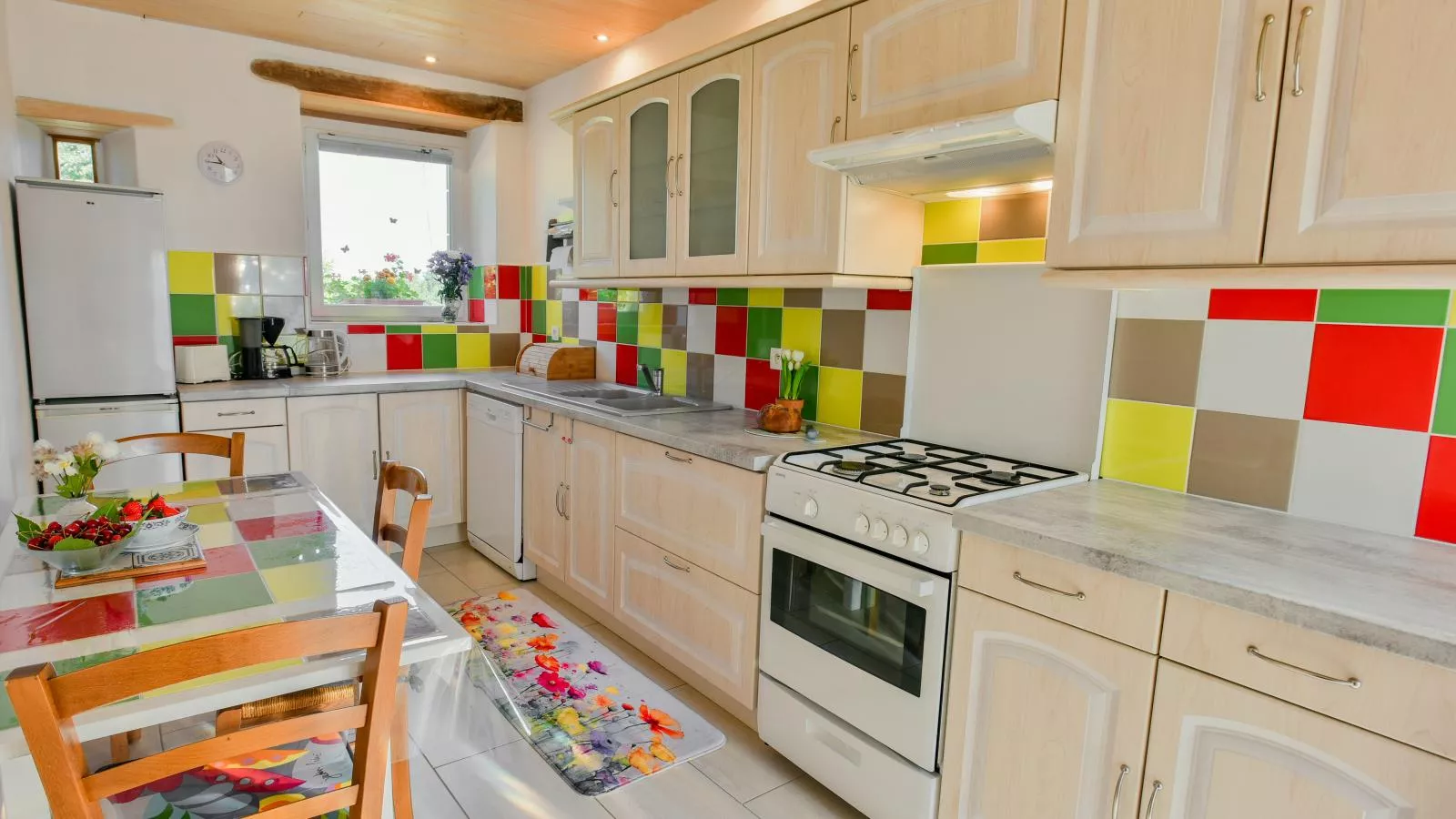 Maison des Yourtes-Kitchen