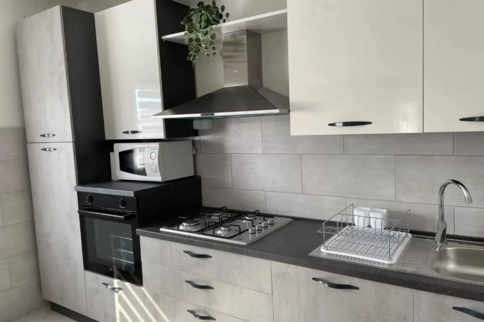 Apartment Megi - Two Bedroom Apartment with Balcony and Sea View