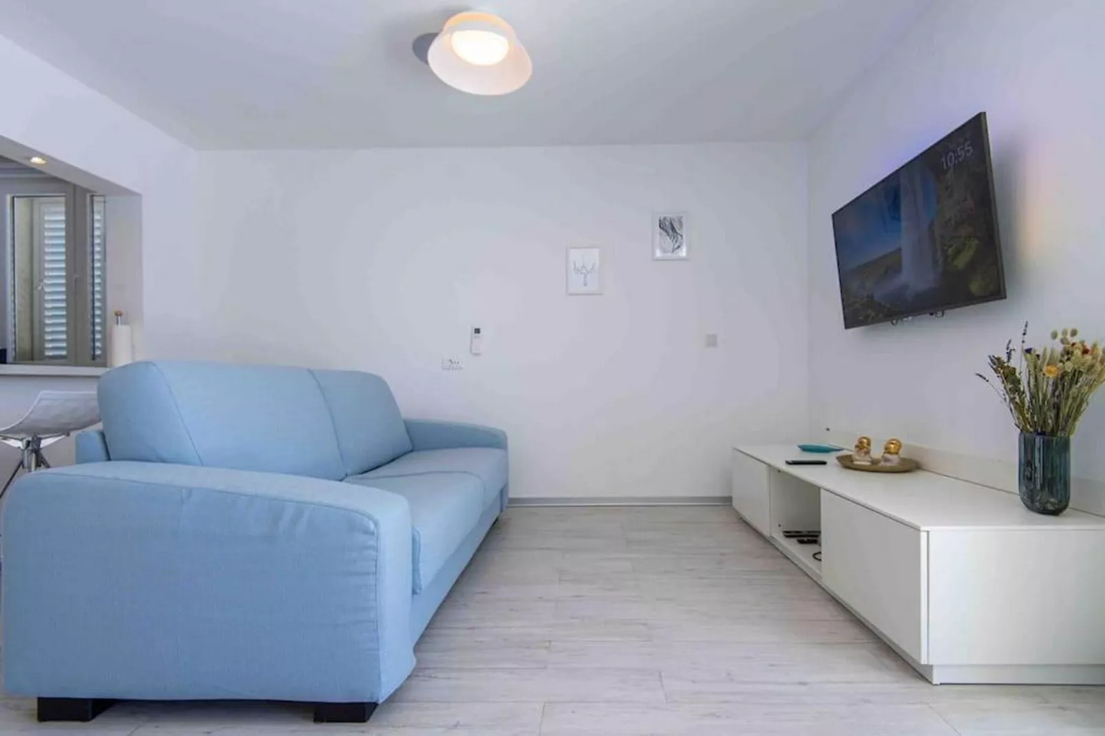 Buena Vista - Two Bedroom Holiday Home with Swimming pool
