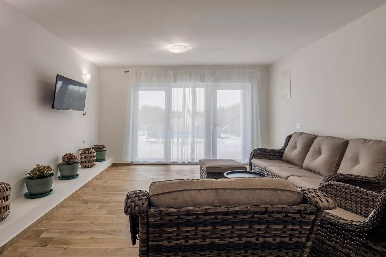 Holiday Home Milutin 1 - Four Bedroom Holiday Home with Private Pool