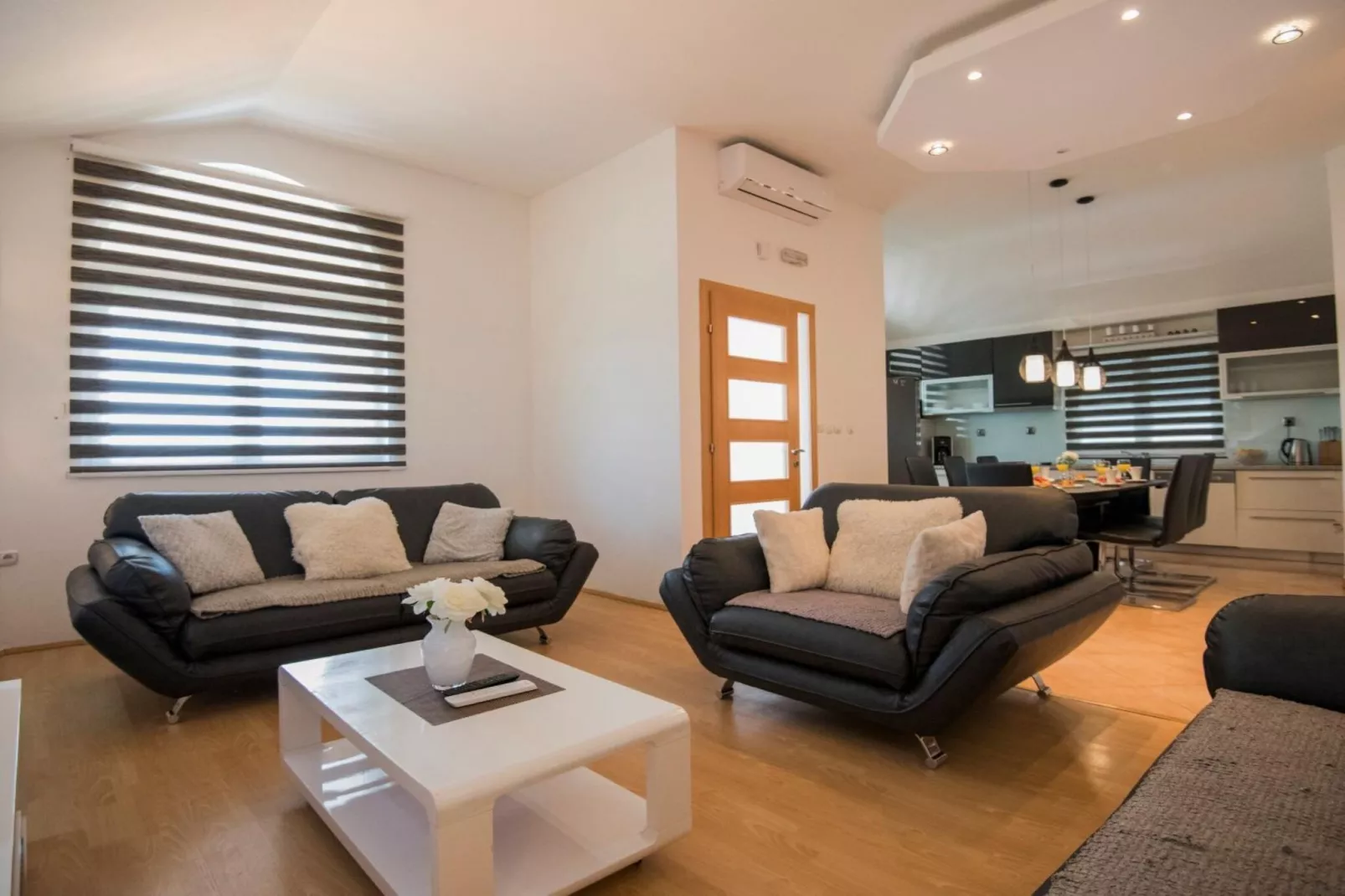 Villa Mia 2 - Six Bedroom Villa with Private Pool