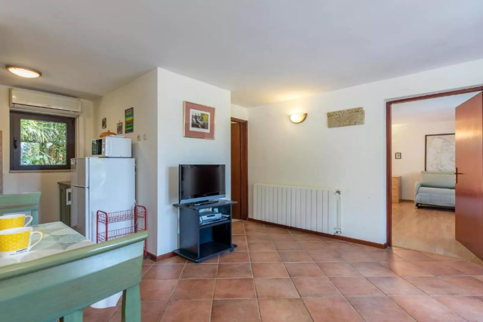 Apartment Villa Mirna - One Bedroom Apartment with Balcony and Garden View
