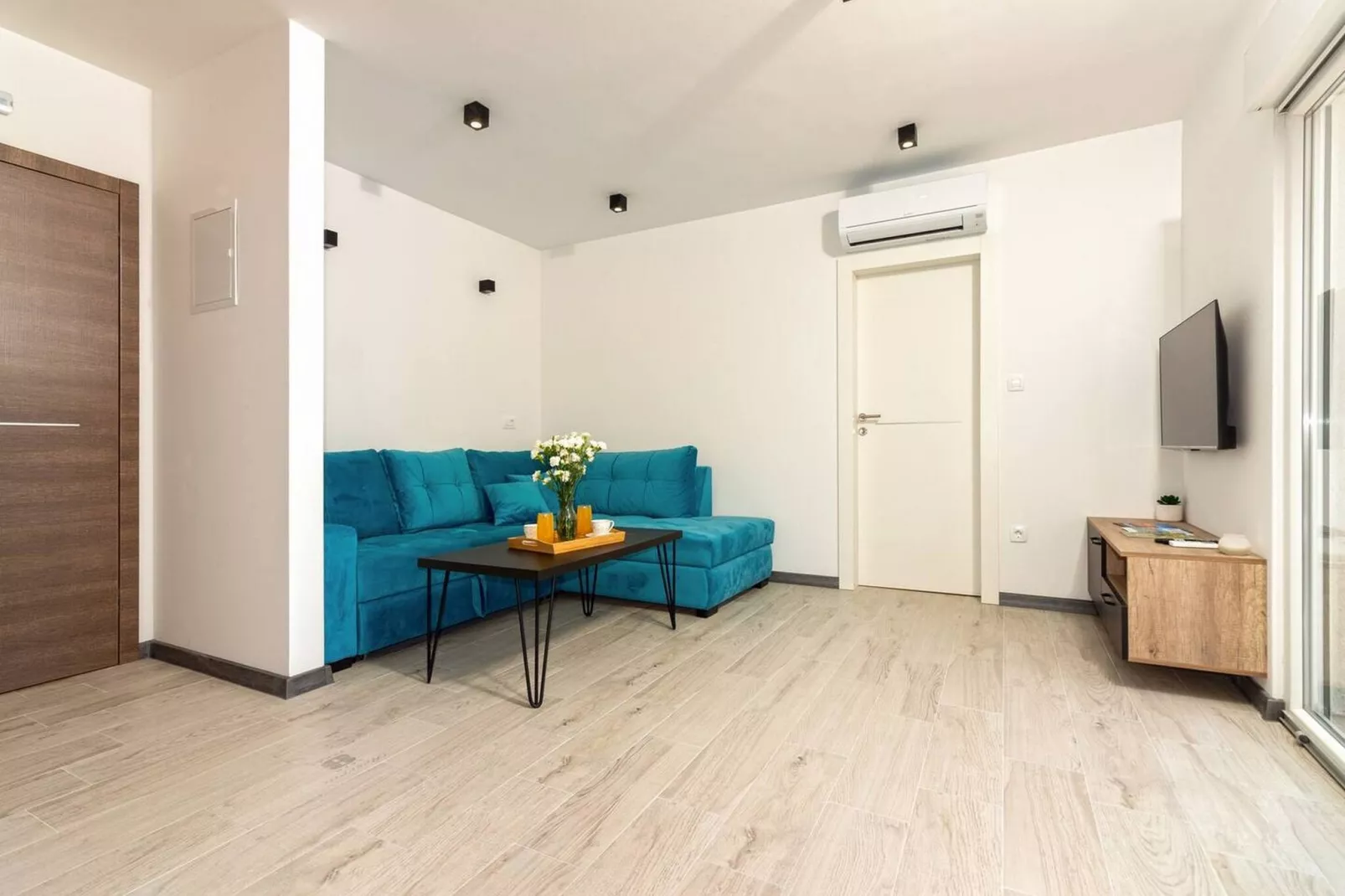 Modern Apartments with Private Balcony - One Bedroom Apartment (Owner S1)