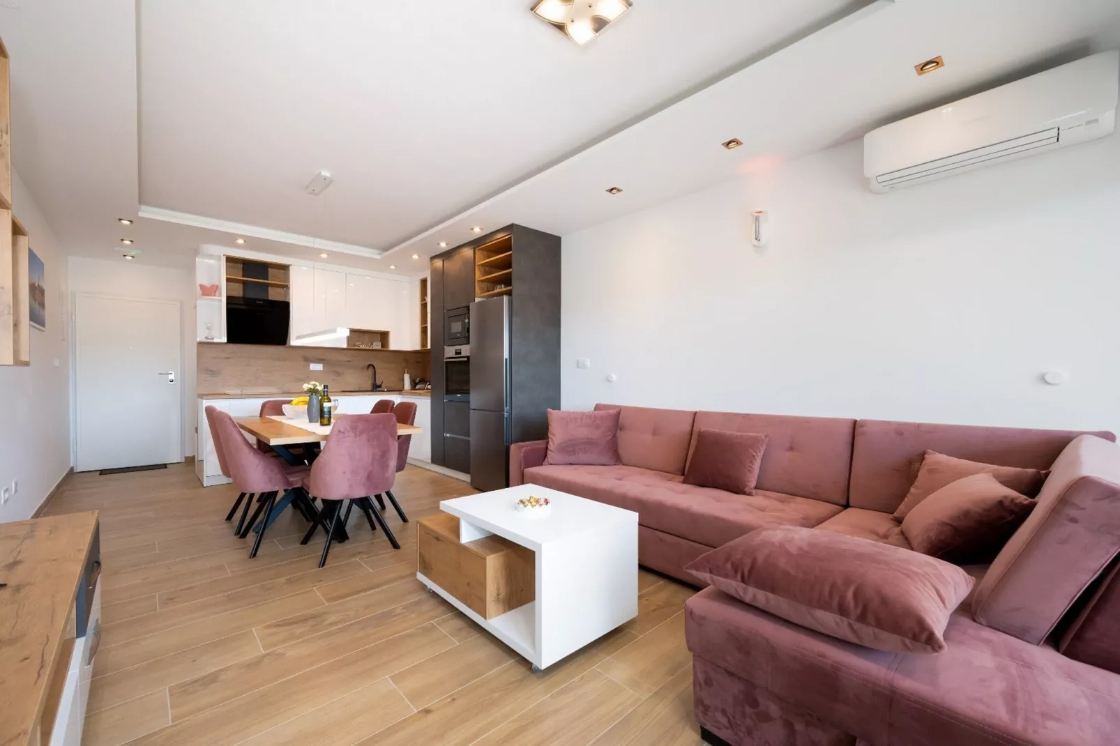 Exquisite and Stylish Apartment Trogir - Two Bedroom  Apartment with Terrace