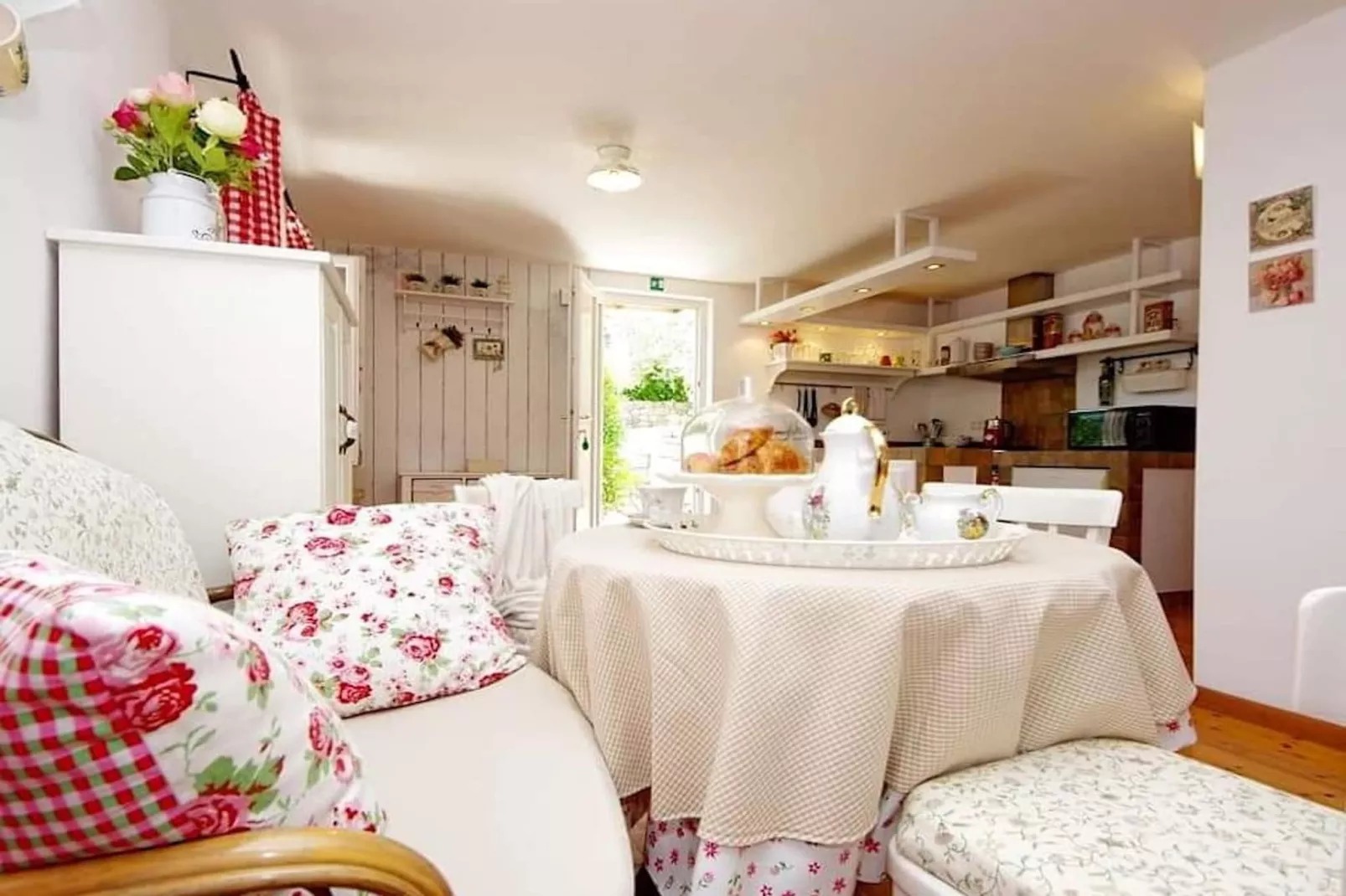Blissful Bay Apartments Vrboska - One Bedroom Apartment with Terrace (owner Lovor)