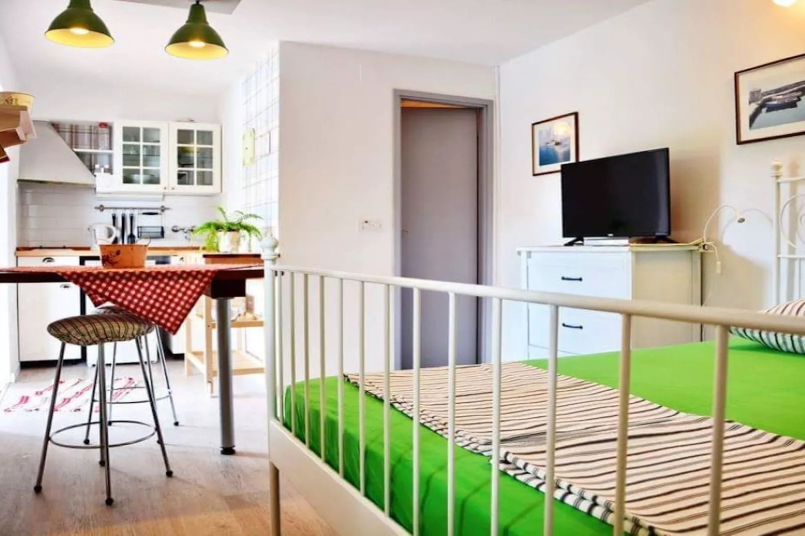 Blissful Bay Apartments Vrboska - Studio with Terrace (owner Ruzmarin)
