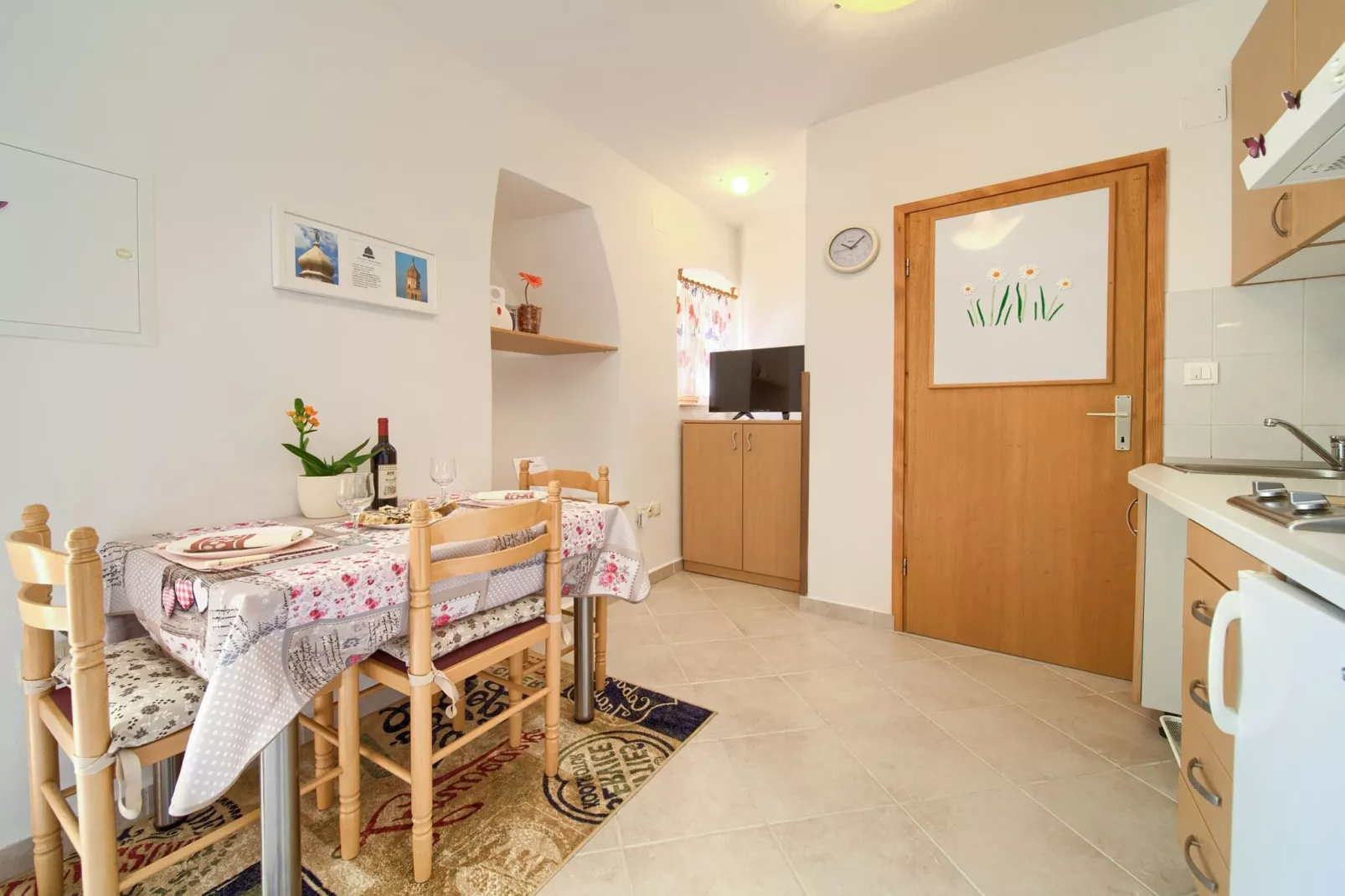 Chic and Charming Krk Downtown Apartments - Standard Studio Apartment (owner Bishop)