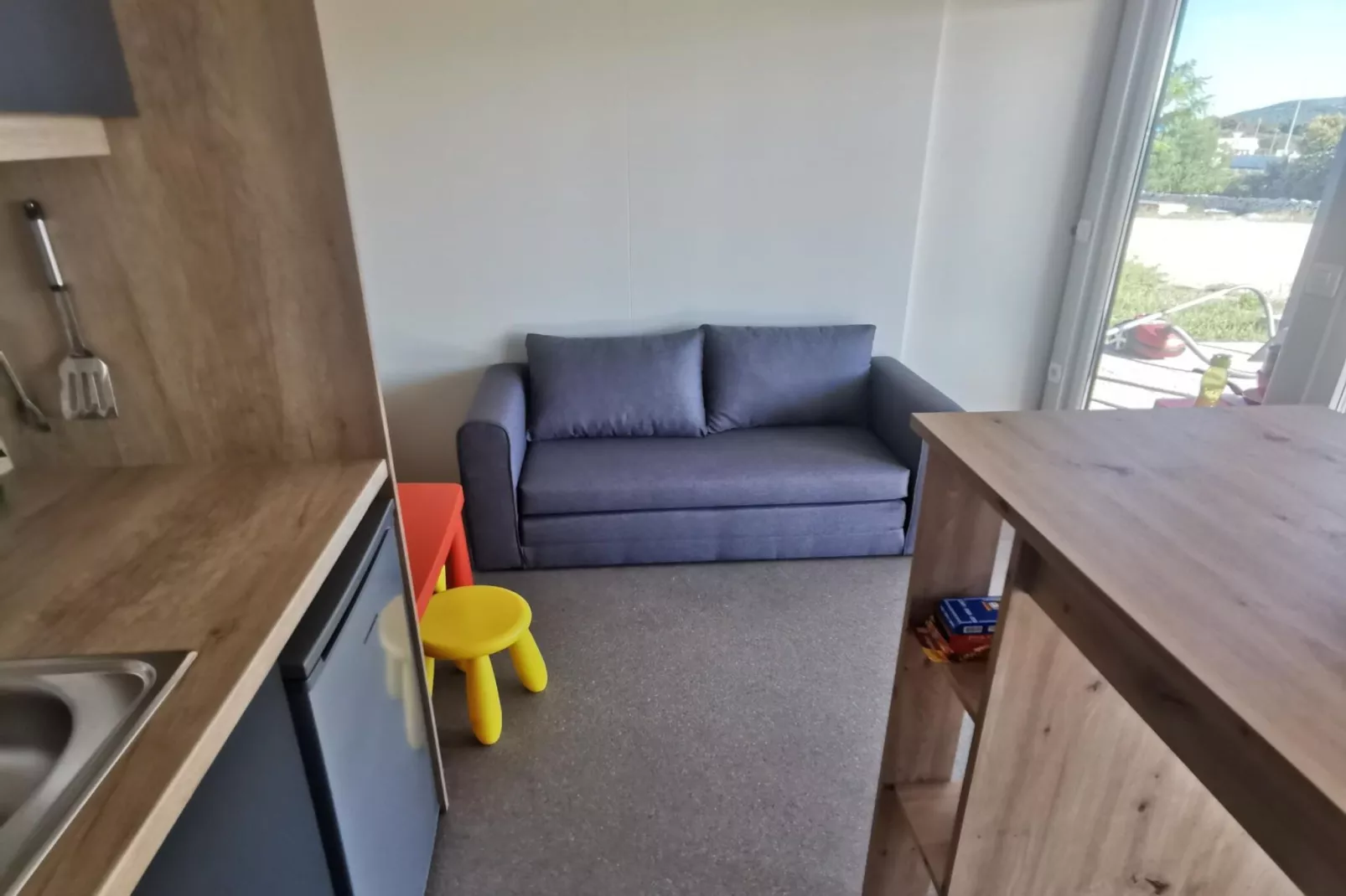 Comfort Two Bedroom Mobile Homes Pirovac - Standard Two Bedroom Mobile Home with Sea View and Terrace