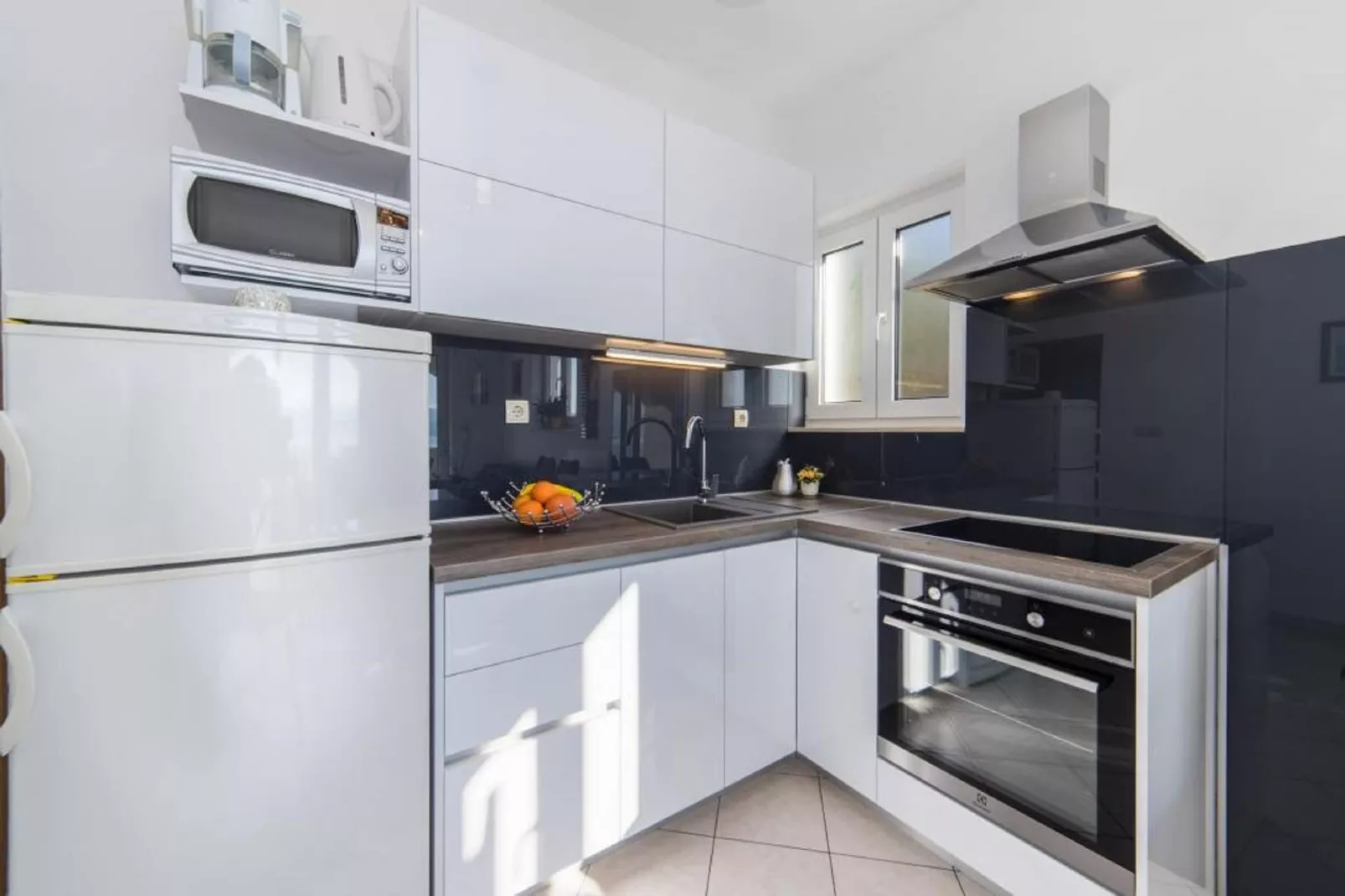 Apartments Tafra - One Bedroom Apartment 2