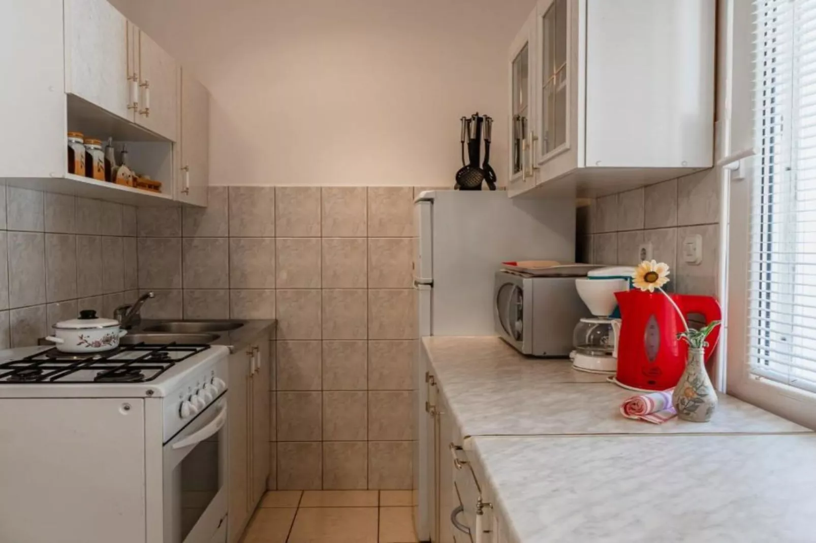 Two Bedroom Apartment 4 ( Kat)