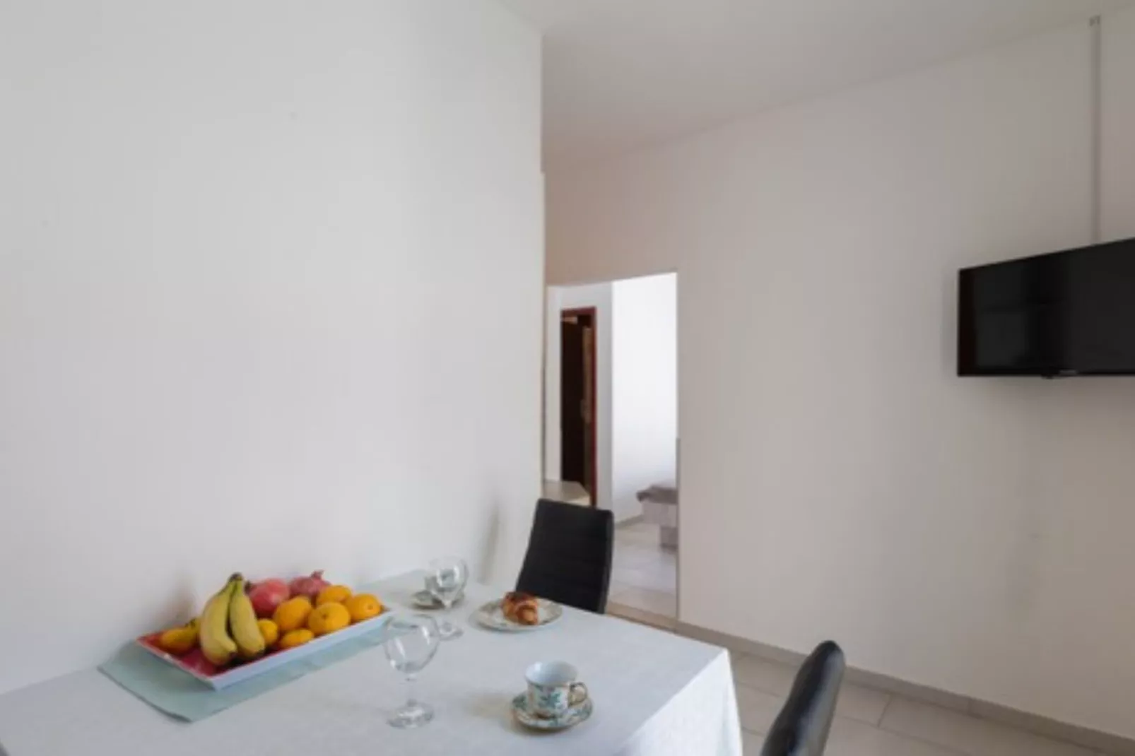 Studio Apartment with terrace 1