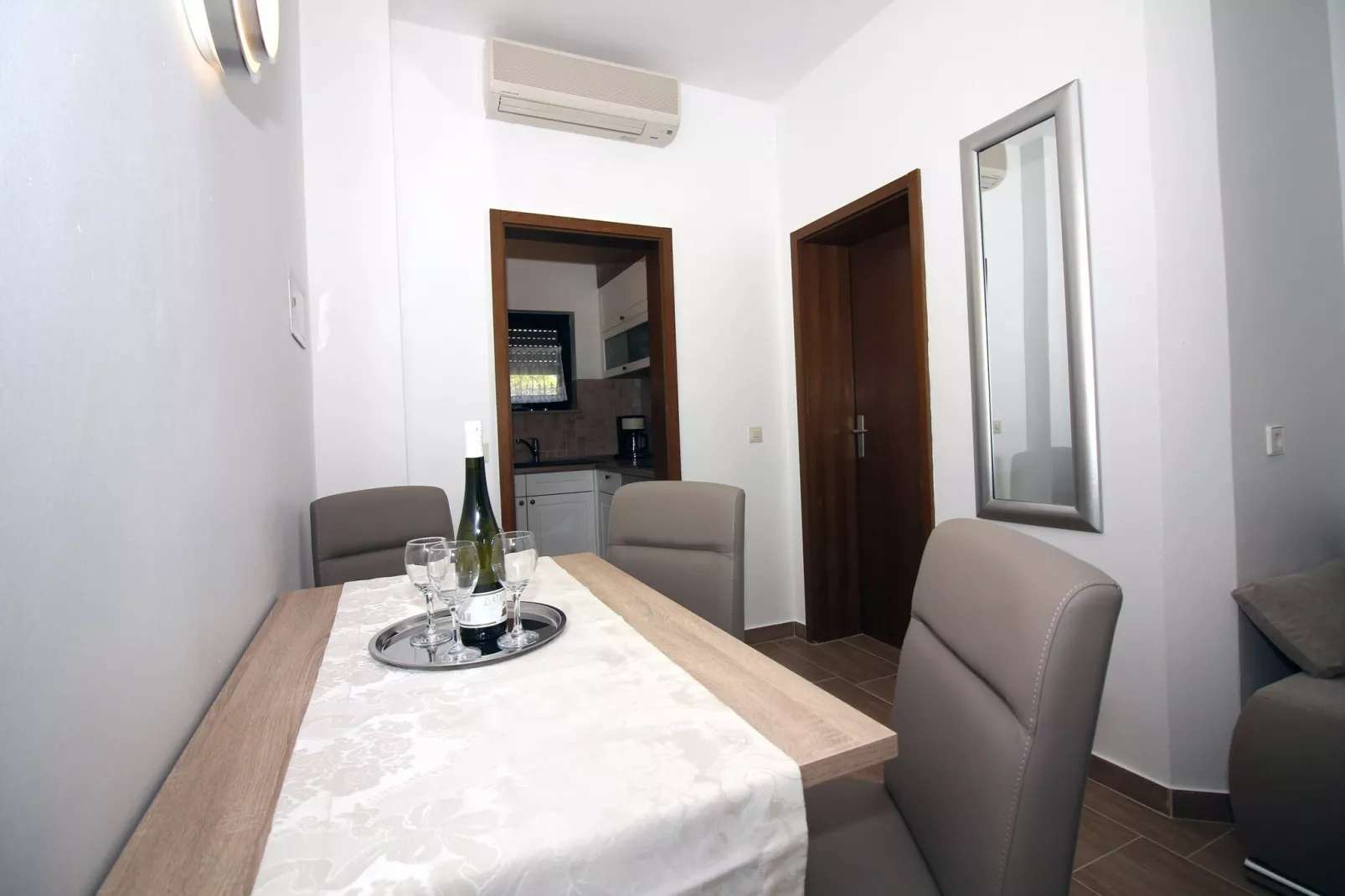 Zadar Coastal Haven - Two Bedroom Apartment With Balcony