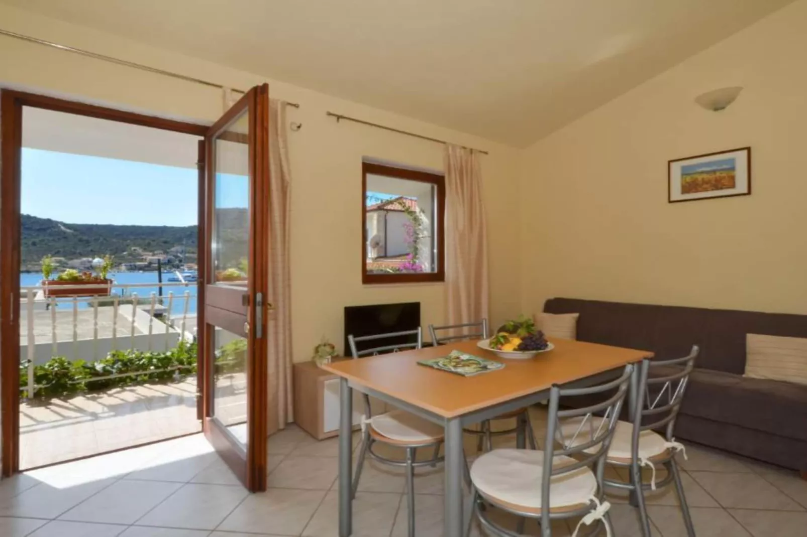 Apartments Nina - Two Bedroom Apartment with Balcony A1