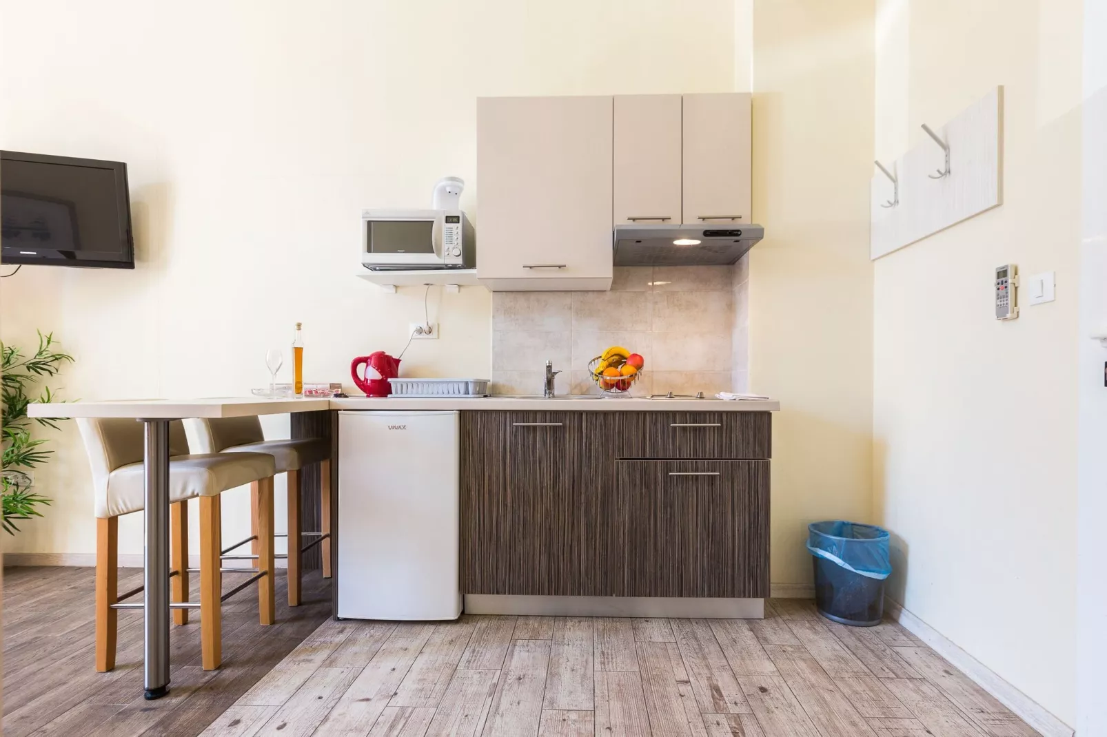 Charming and Historic Old Town Apartments - Studio Apartment