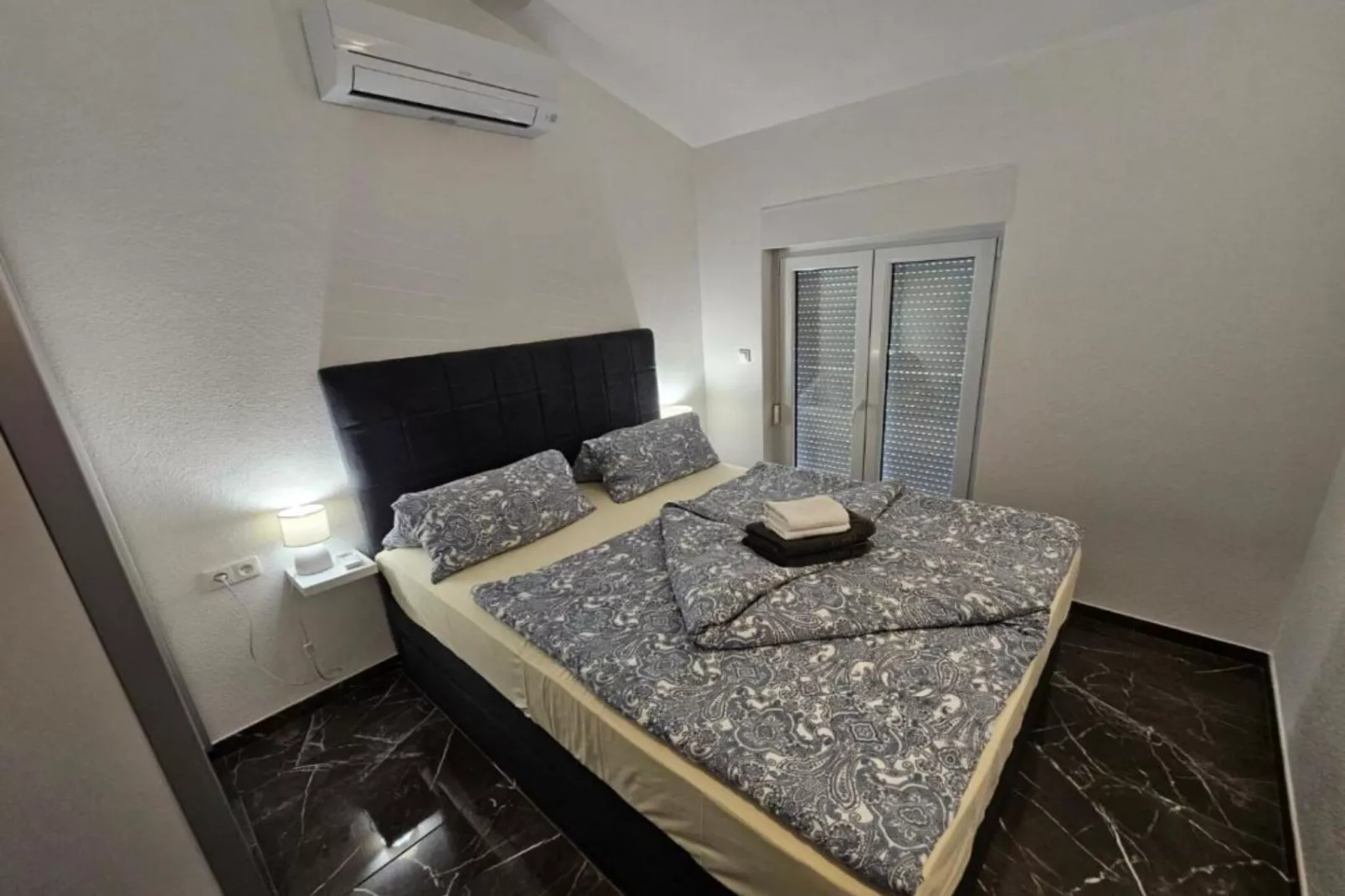 Spacious Villa With Outdoor Swimming Pool in Trogir - Three Bedroom Apartment