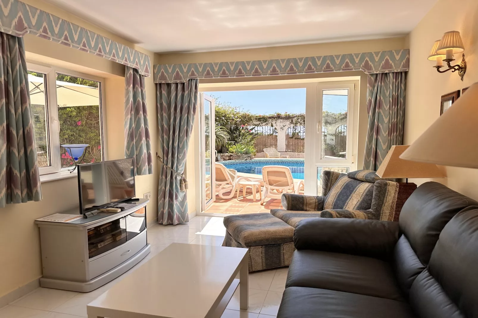 Chimenea 15 Private Pool and Parking by Casasol