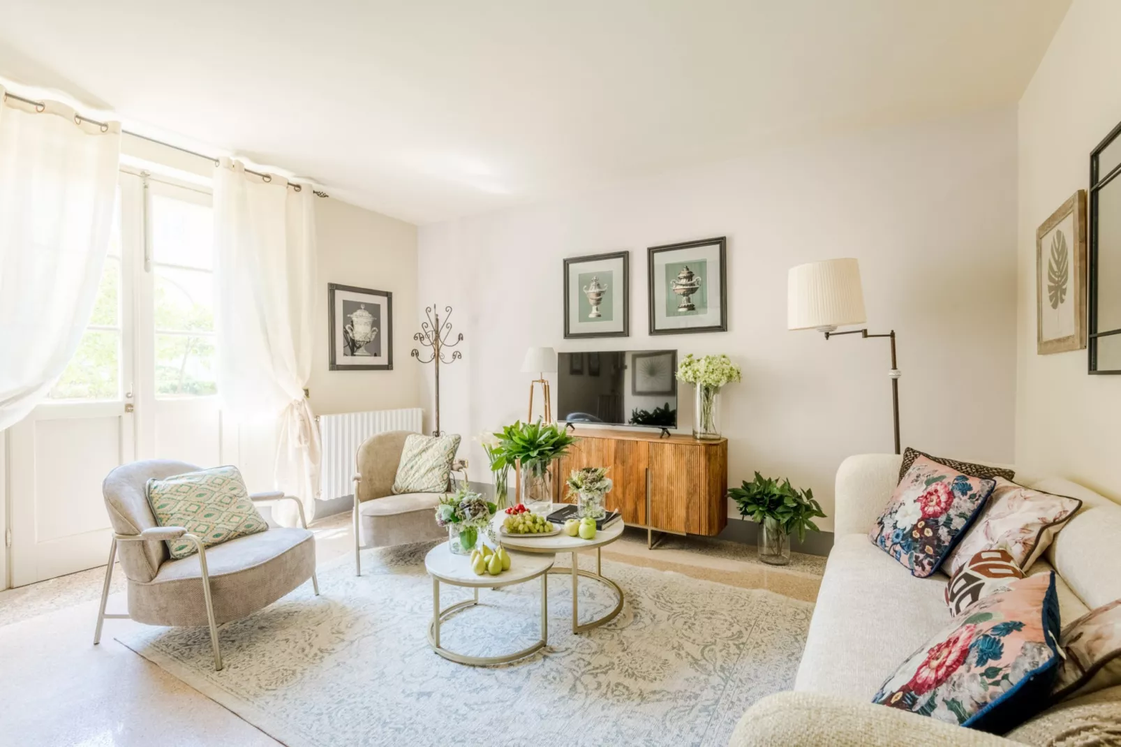 The Arnolfini Portrait Apartment