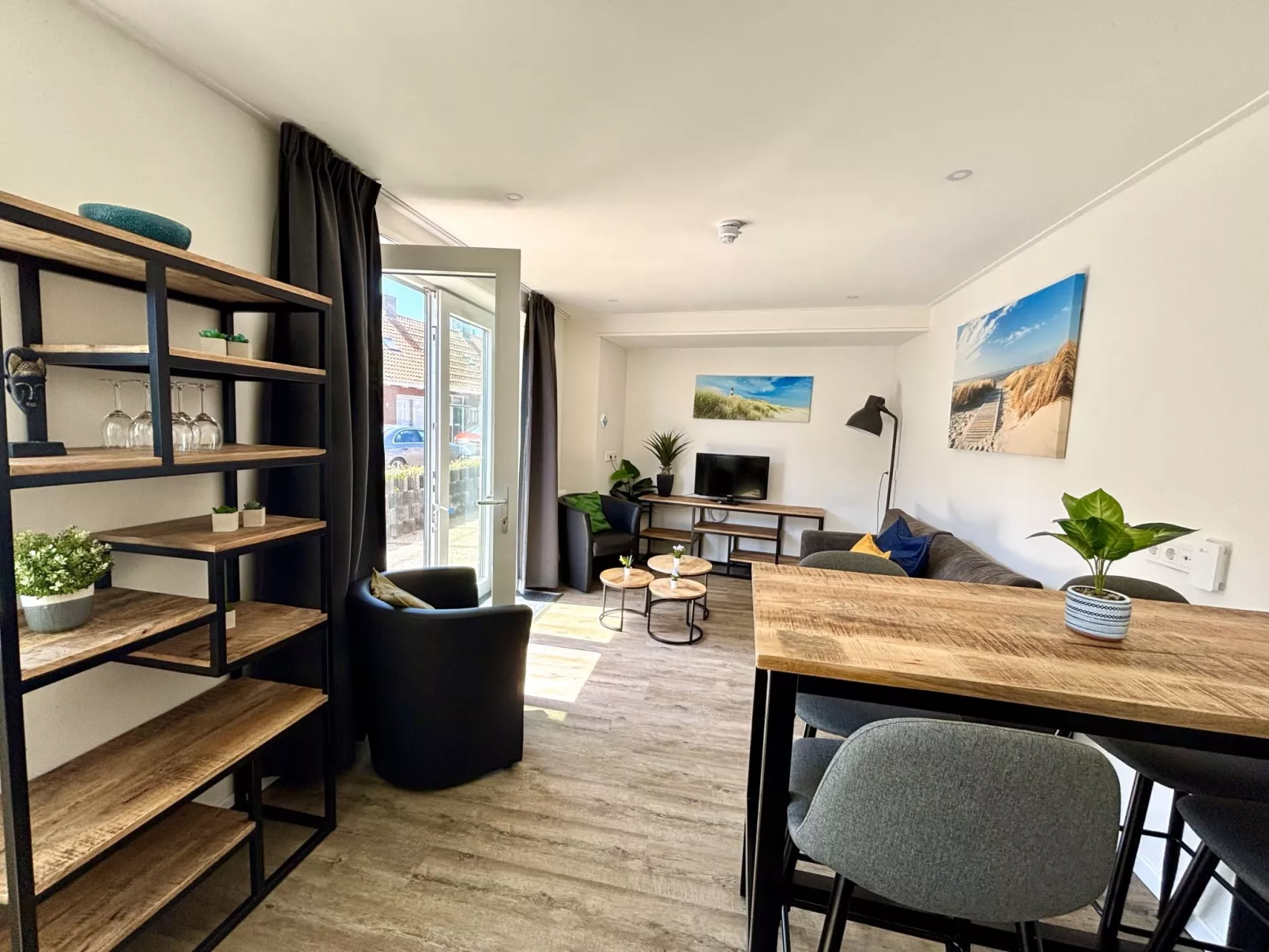 Beach House Westkapelle 105.1