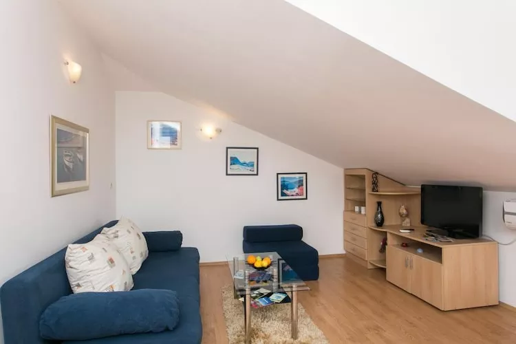 Apartment Lala - Two  Bedroom Apartment with Sea View