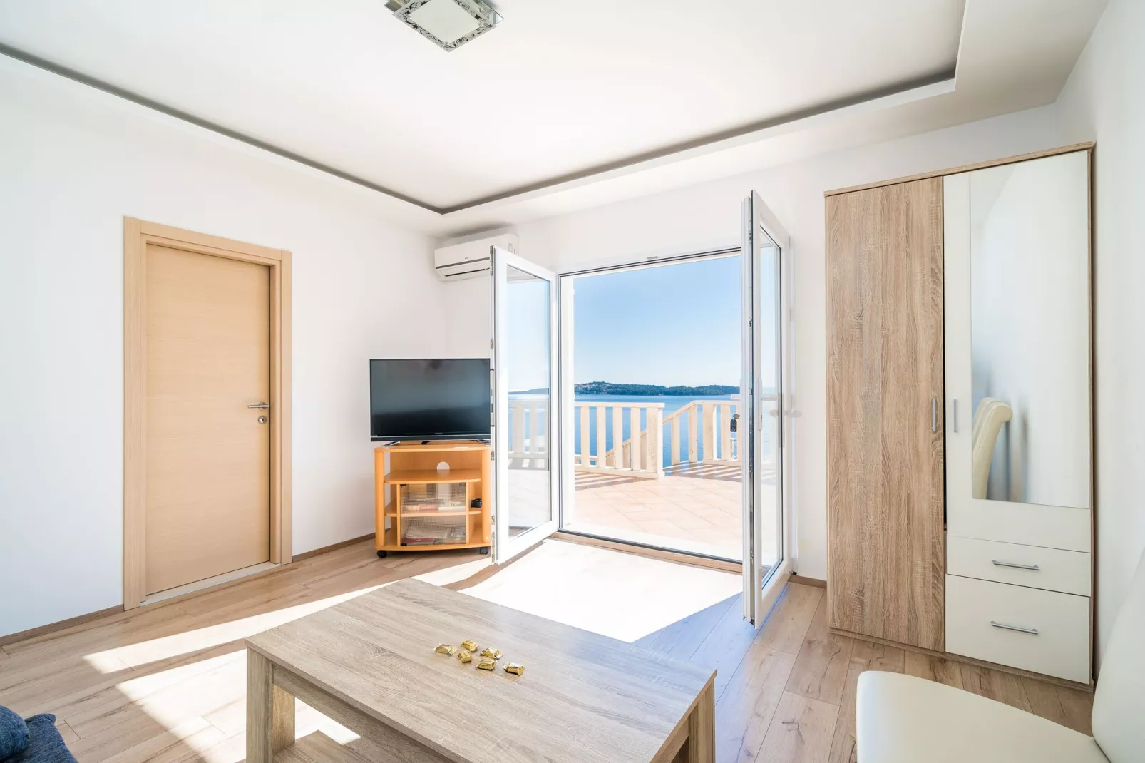 Apartments Marnic Blue Chill-Comfort One Bedroom Apartment  with Balcony and Sea View(A4)