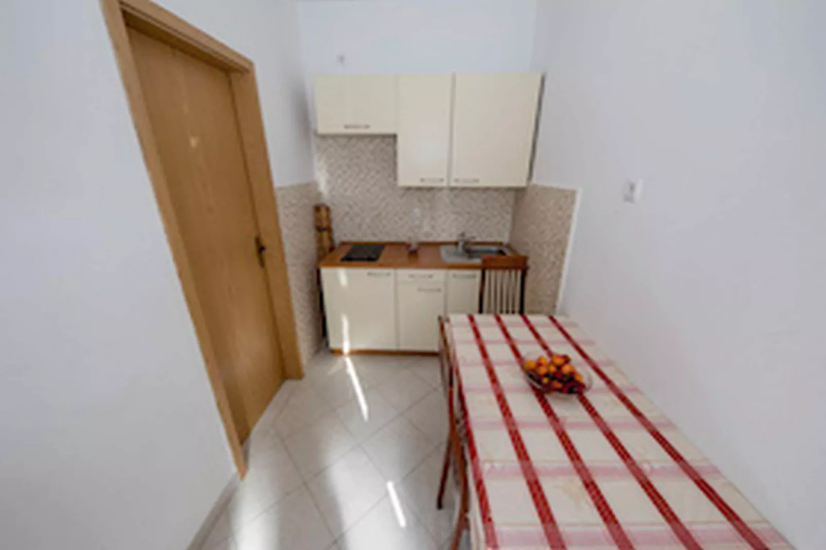 Apartments & Rooms Green Bay - Studio Apartment