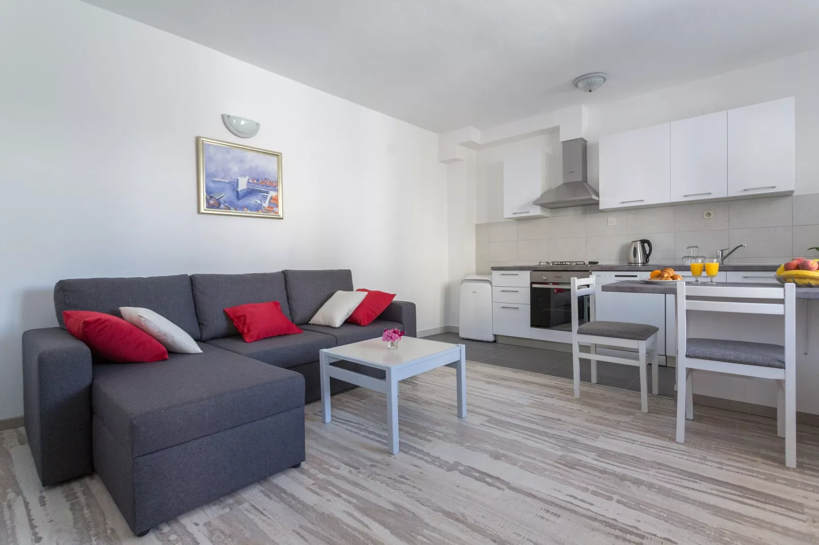Holiday Home Oleander Sea View - Four Bedroom Holiday Home with Terrace and Sea View