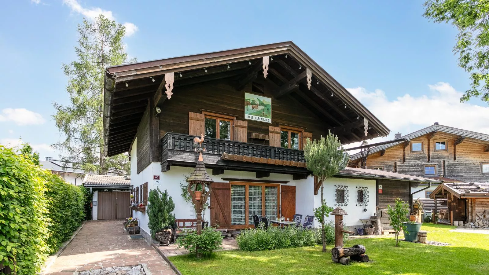 Haus Alpenblick-Exterior in summer