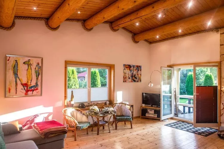 Dom wakacyjny z sauną nad jeziorem-Living room