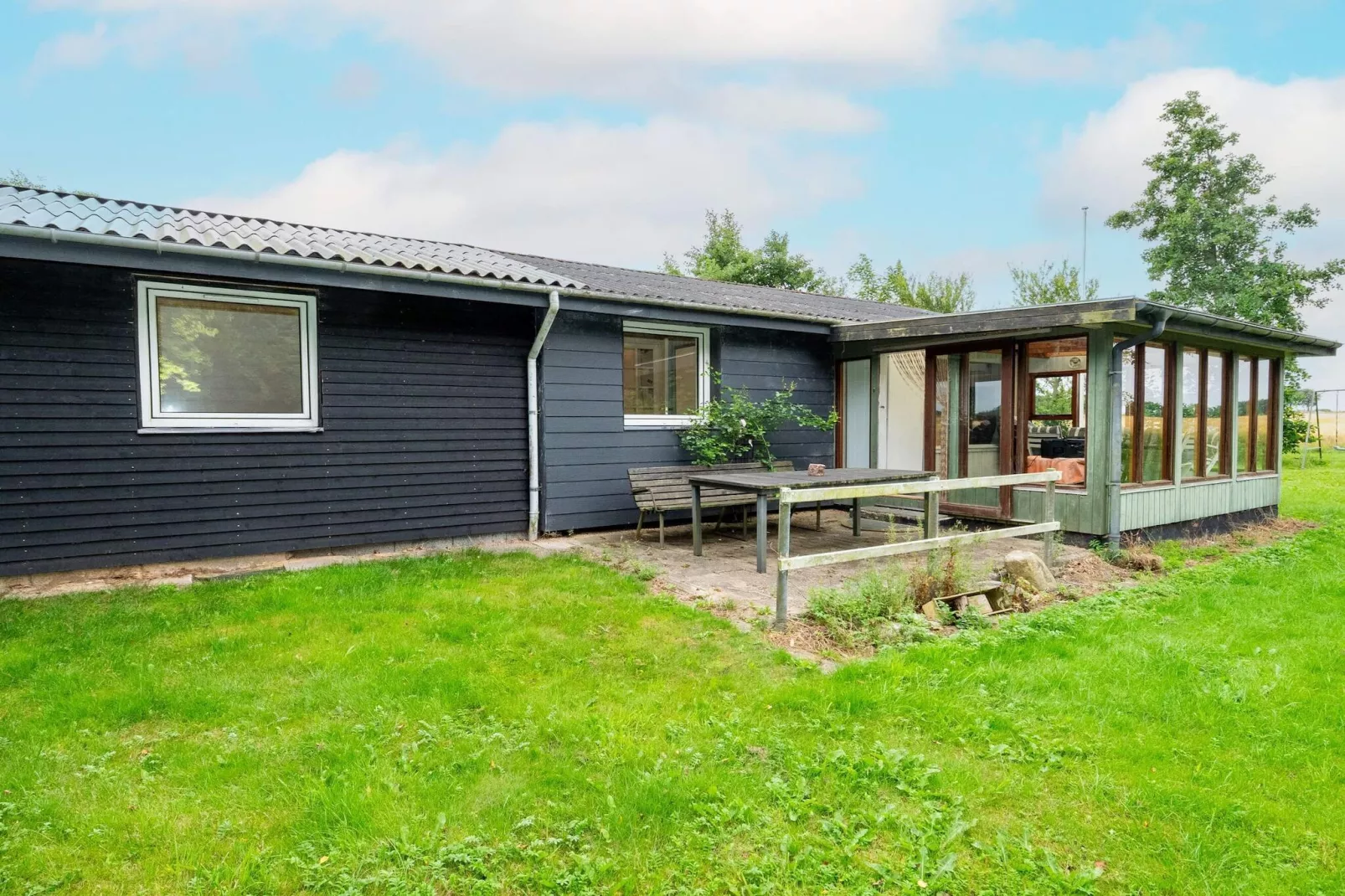 6 person holiday home in Thyholm