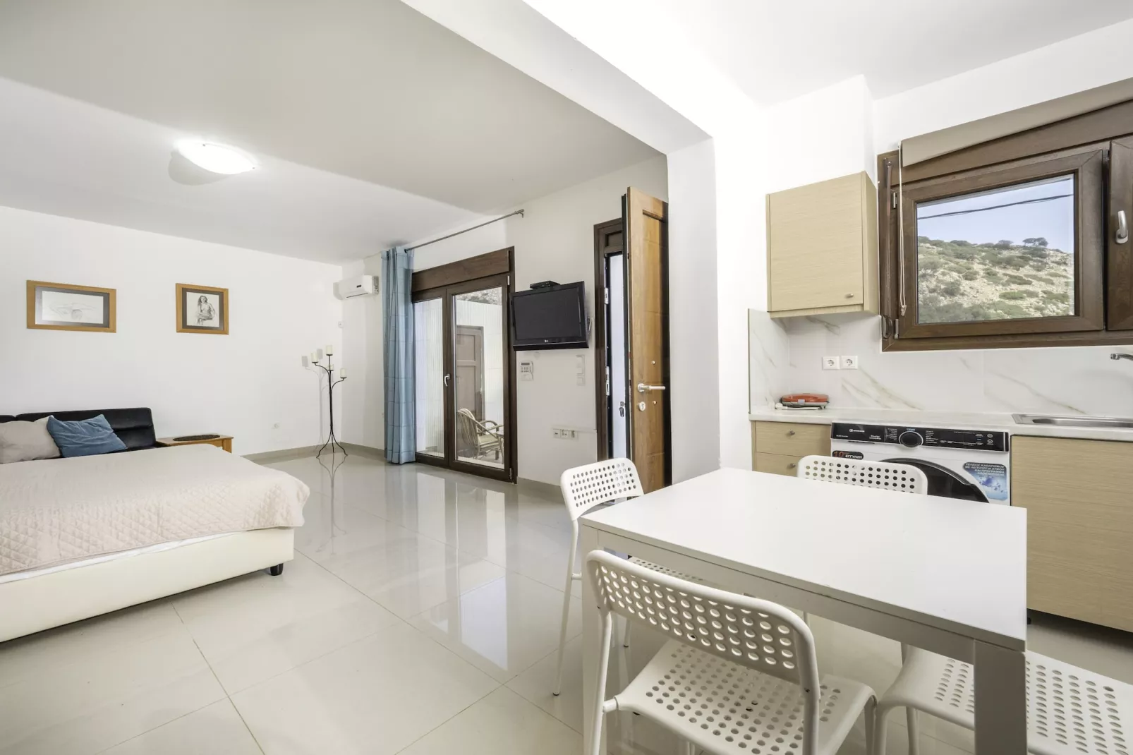 Studio Nikos