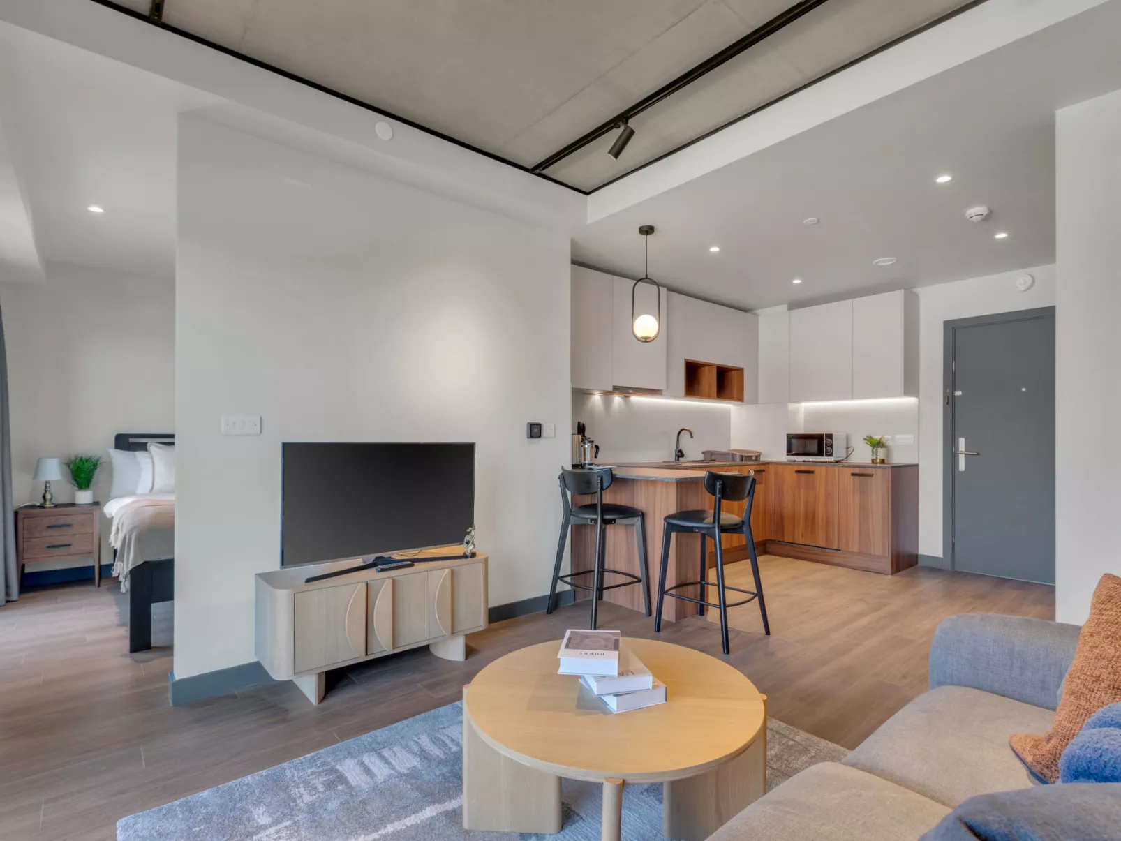 Luna Studio