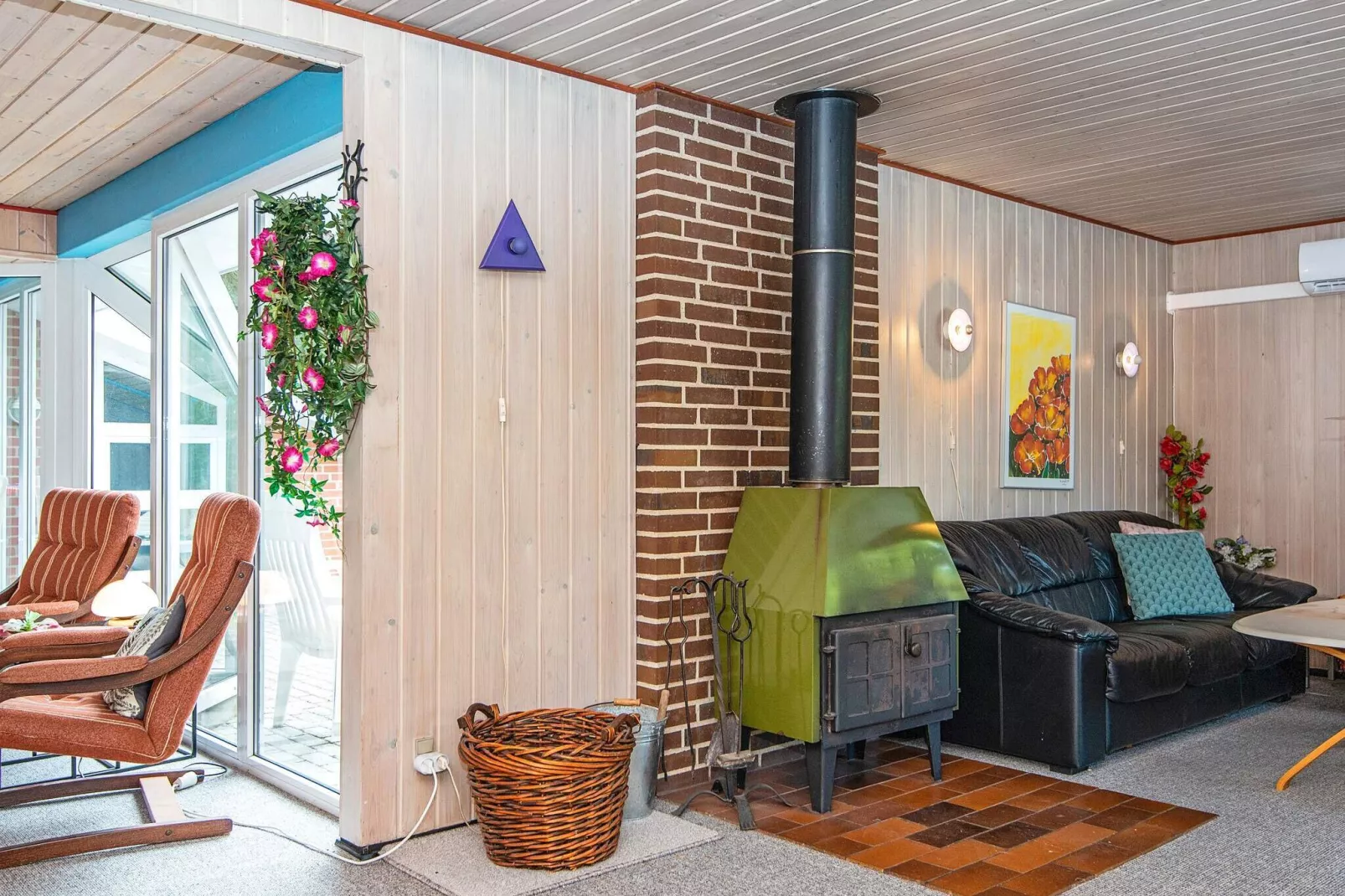 Renovated Retreat with Pool - By Traum Ferienwohnungen-Indoor