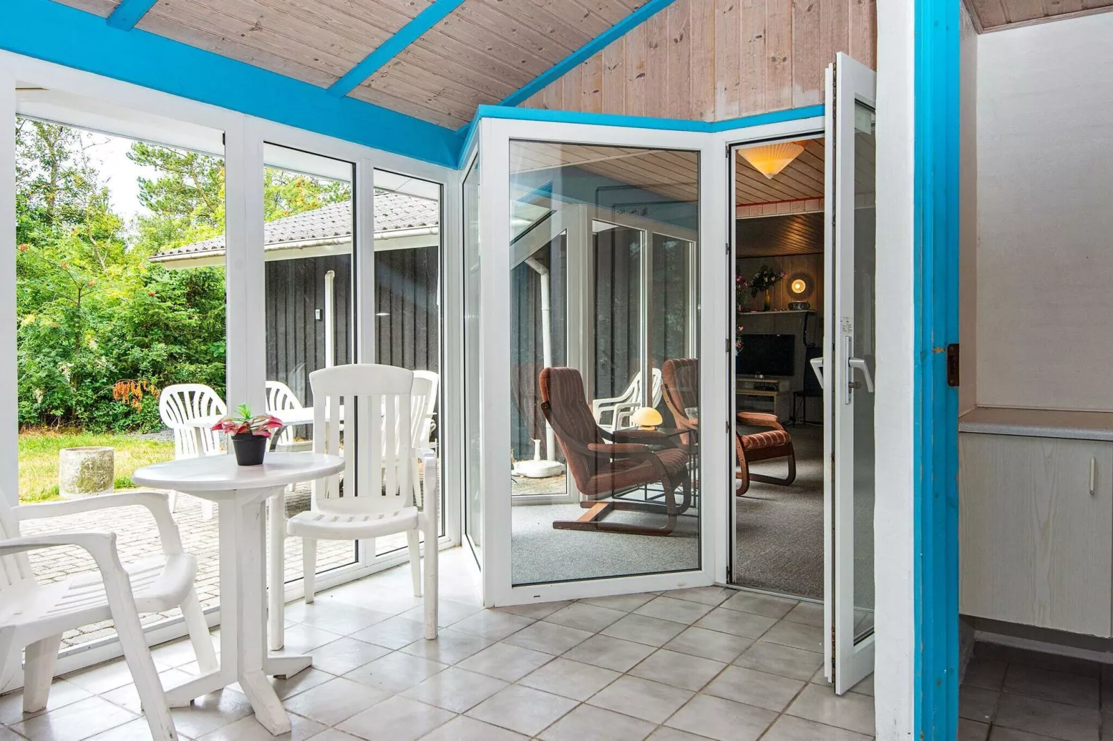 Renovated Retreat with Pool - By Traum Ferienwohnungen-Indoor