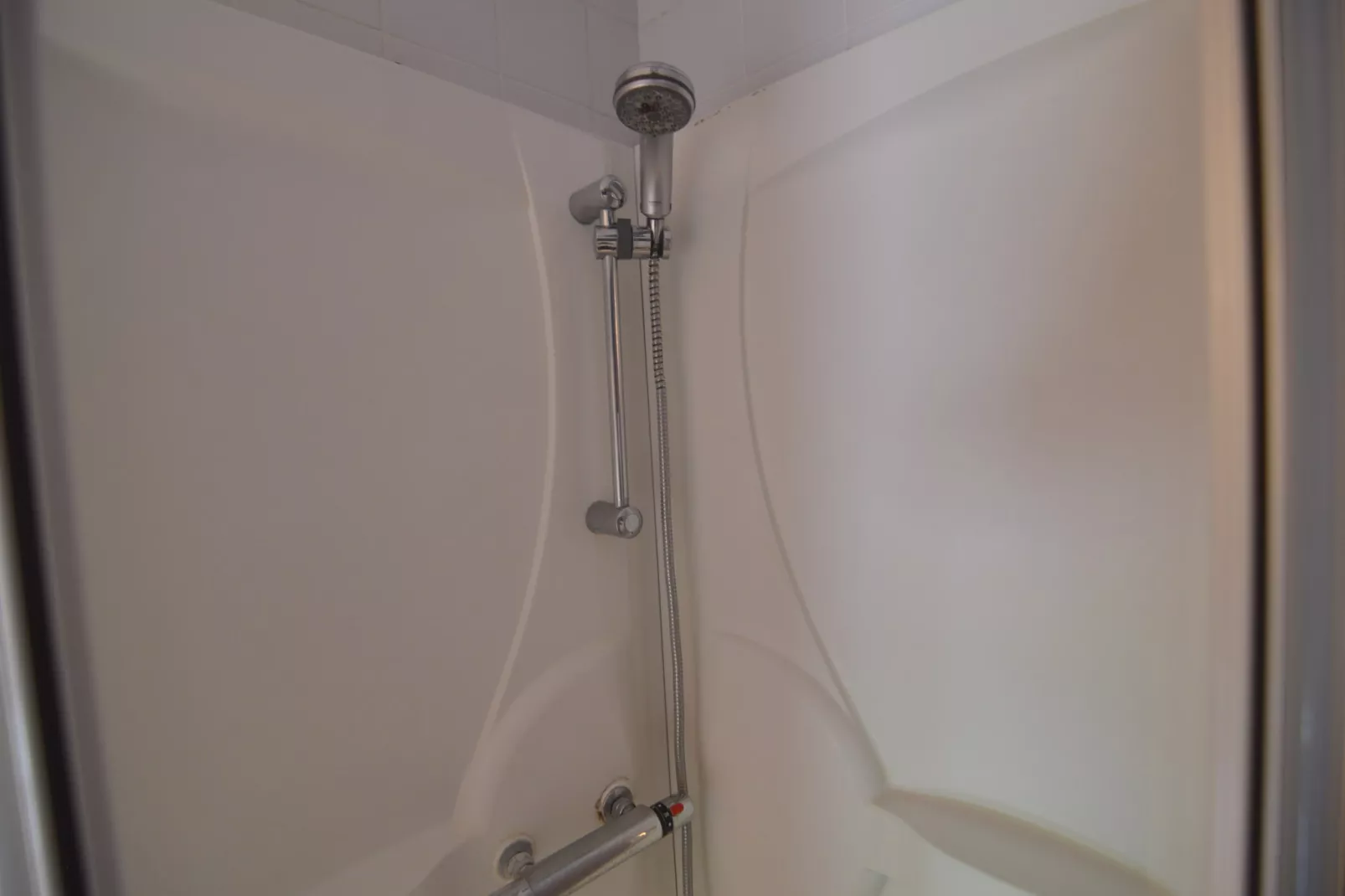 Sur les Douves-Bathroom
