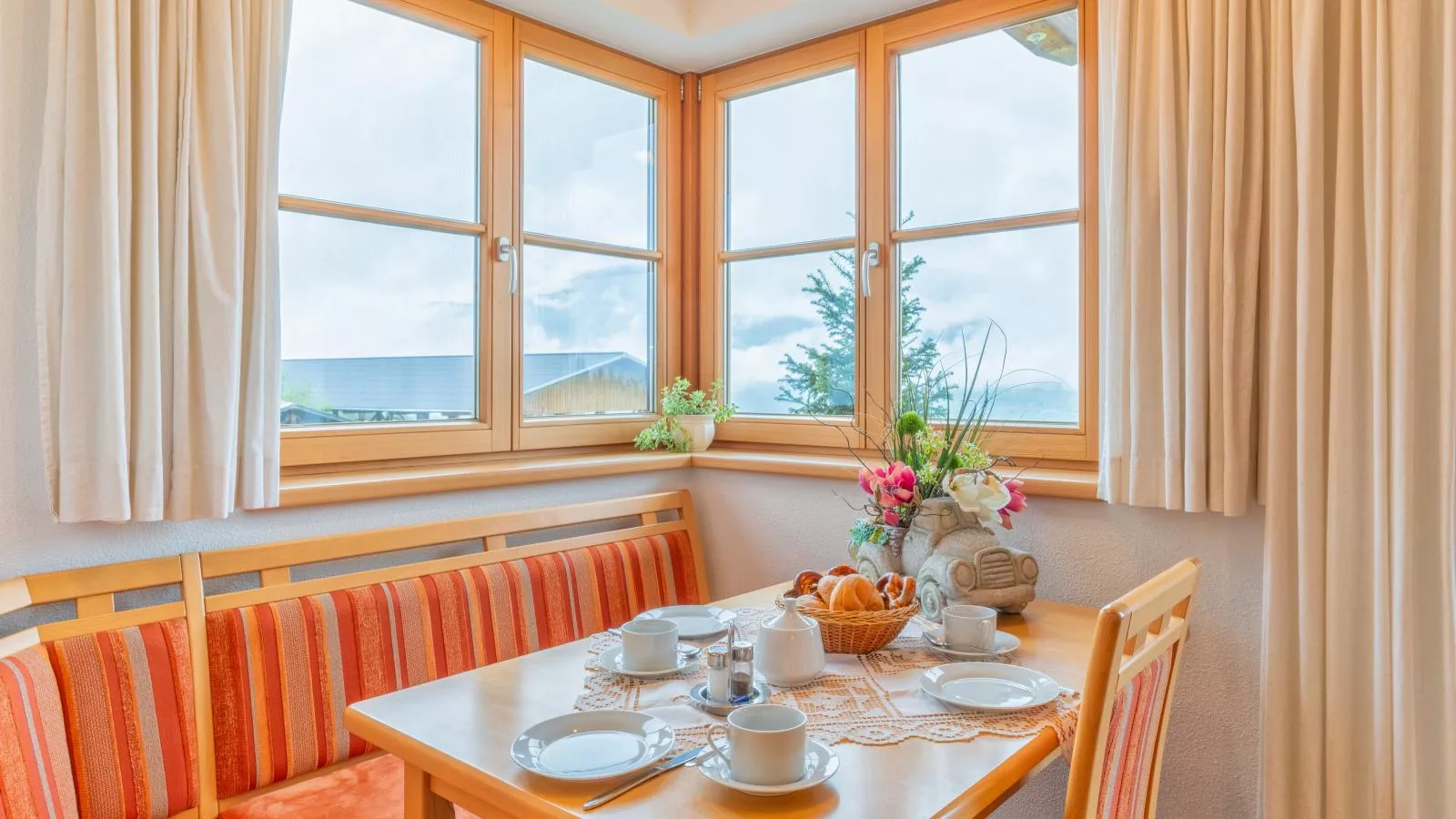 Blick ins Brixental-Esszimmer